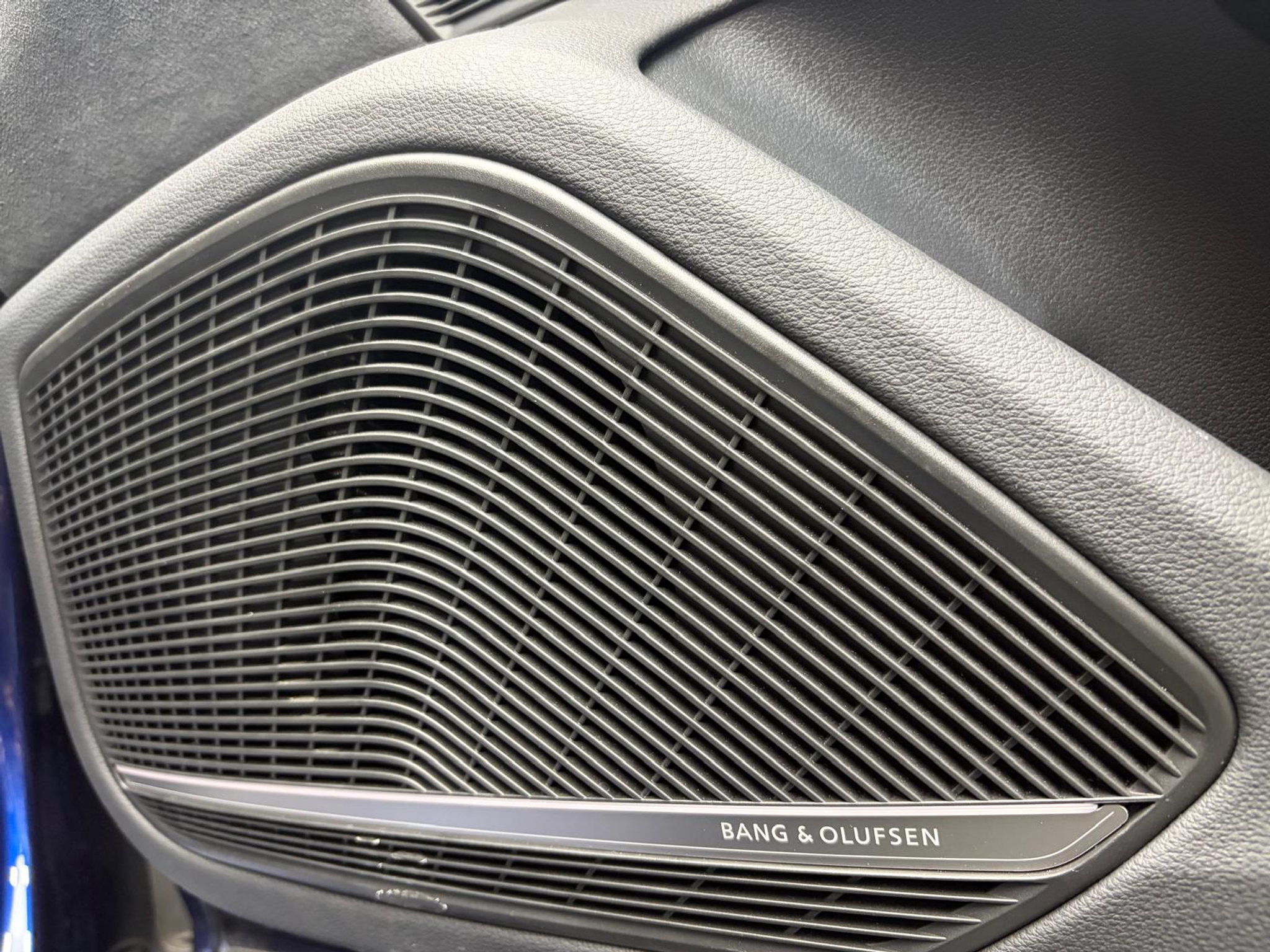 listing desktop thumbnail image 17