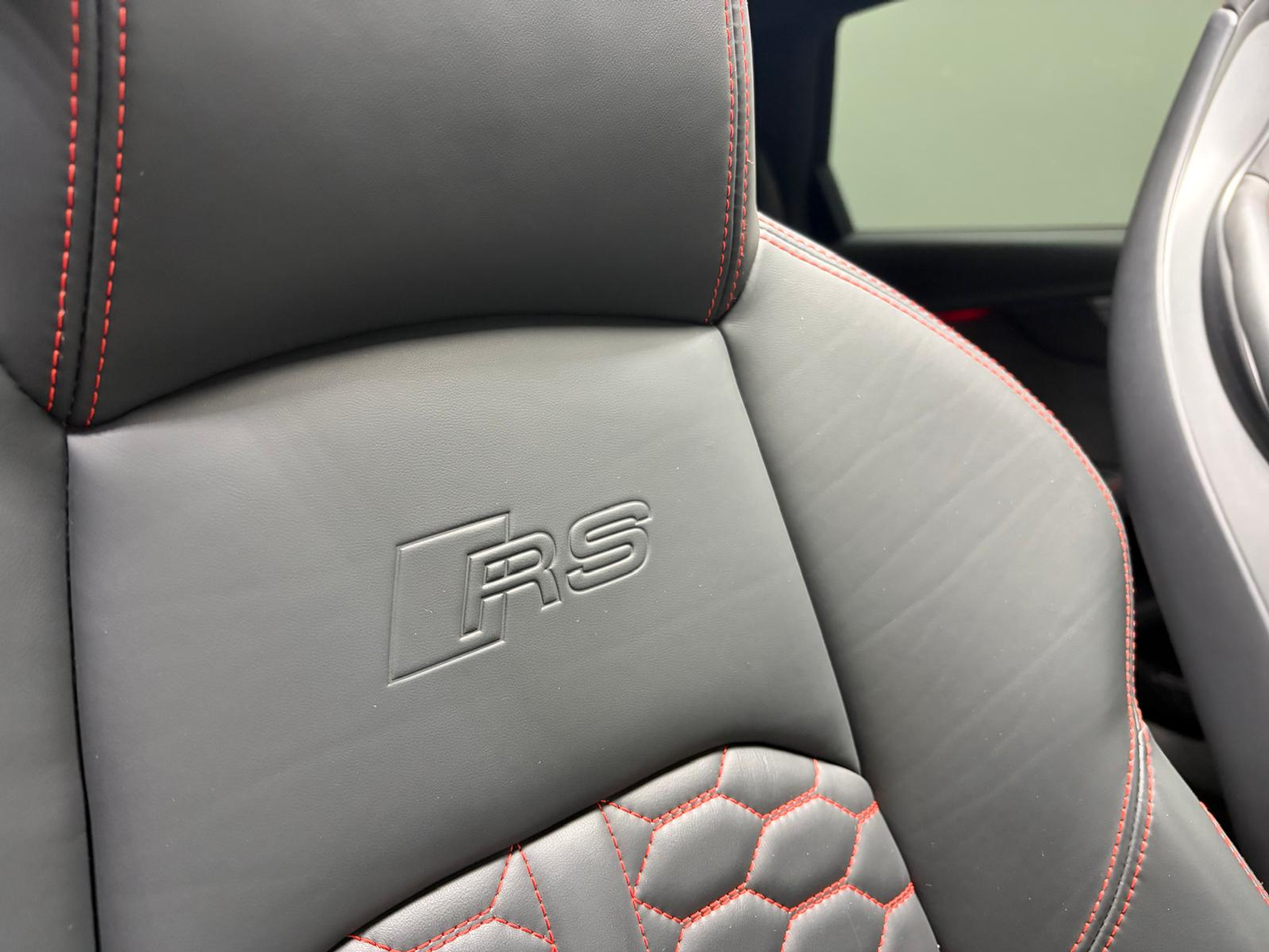 listing desktop thumbnail image 15