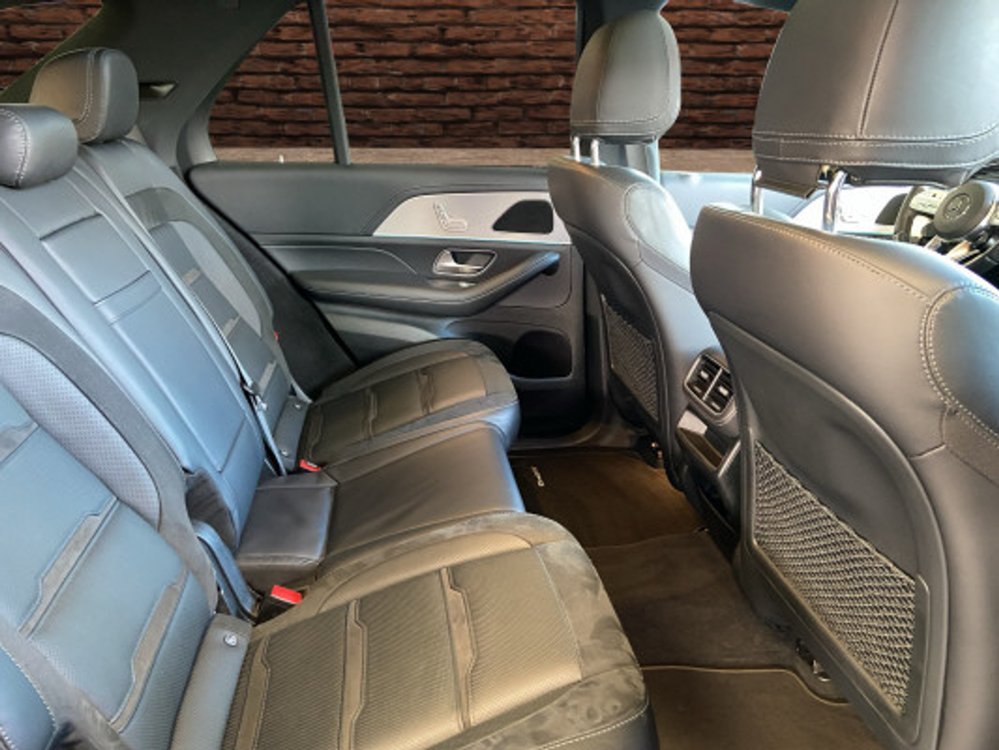 listing desktop thumbnail image 13