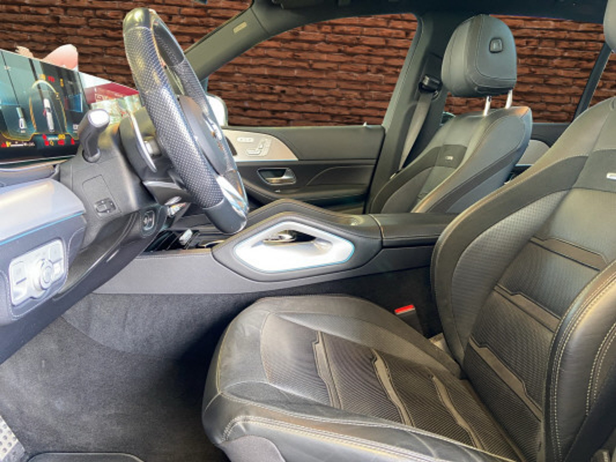 listing desktop thumbnail image 11