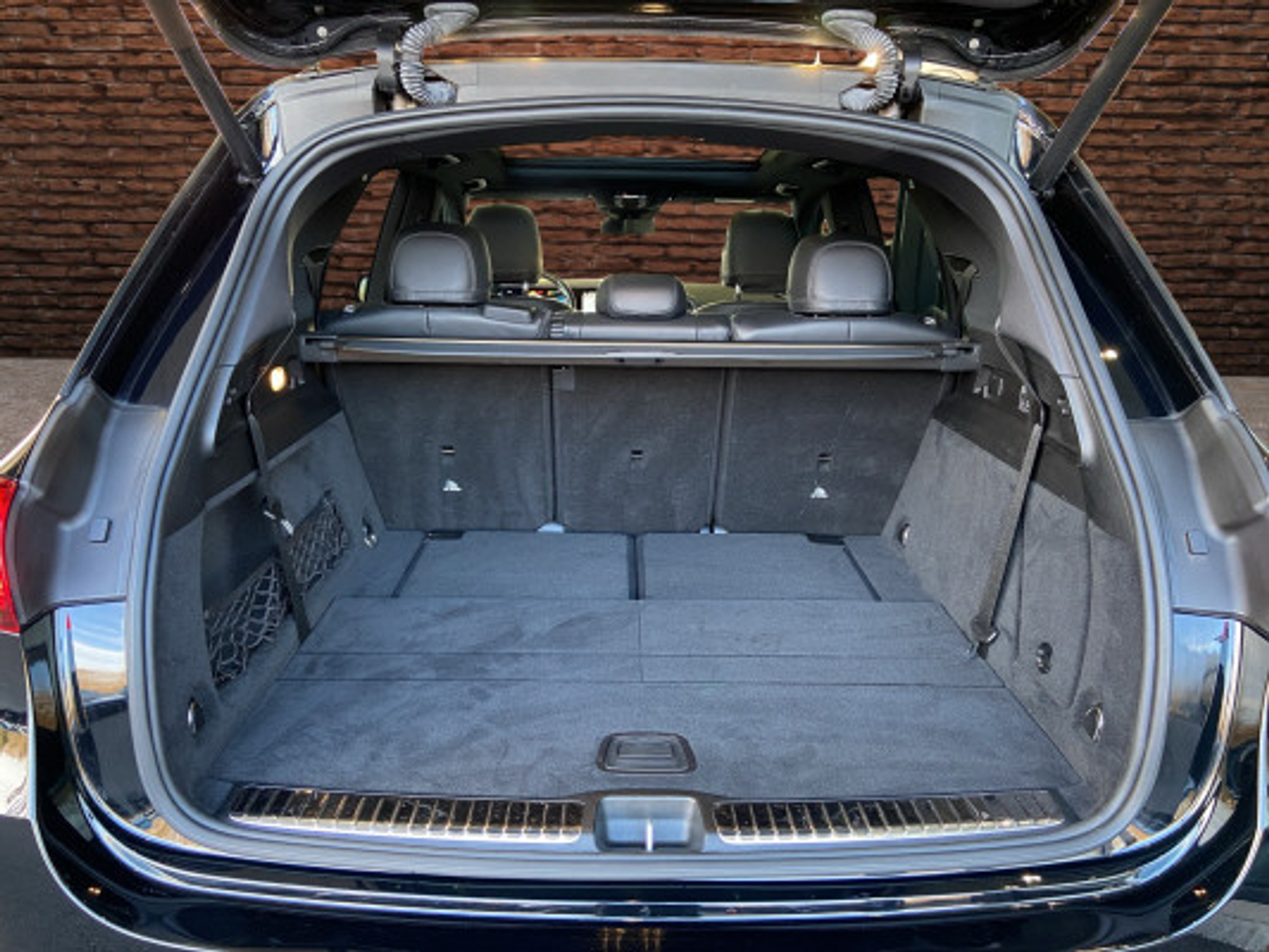 listing desktop thumbnail image 7