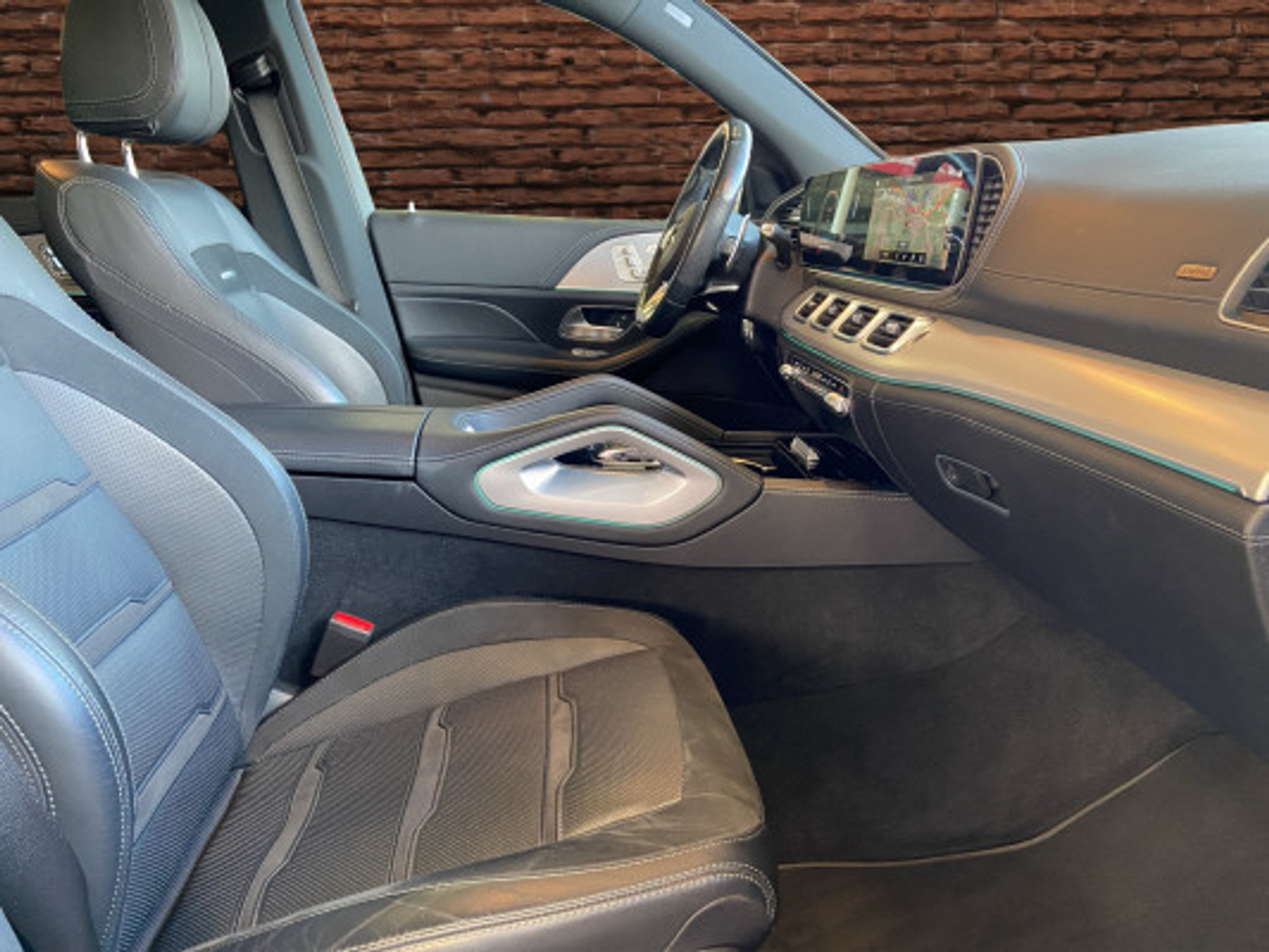 listing desktop thumbnail image 12