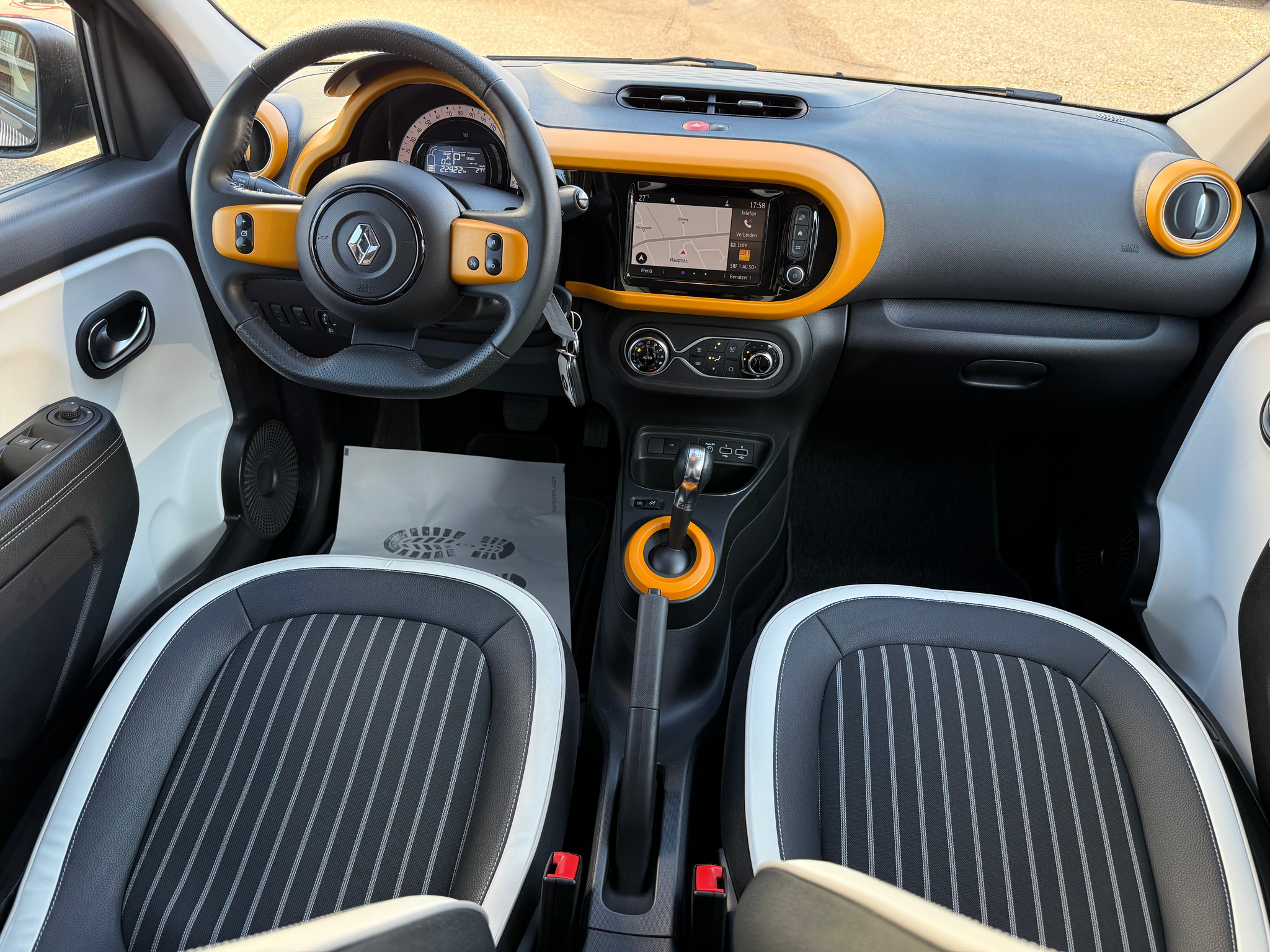 listing desktop thumbnail image 8