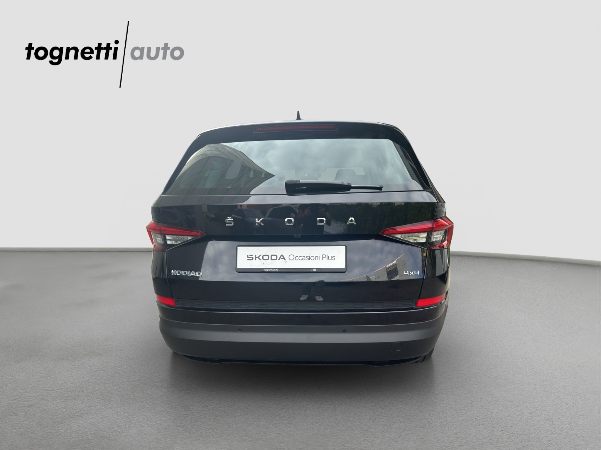 listing desktop thumbnail image 5