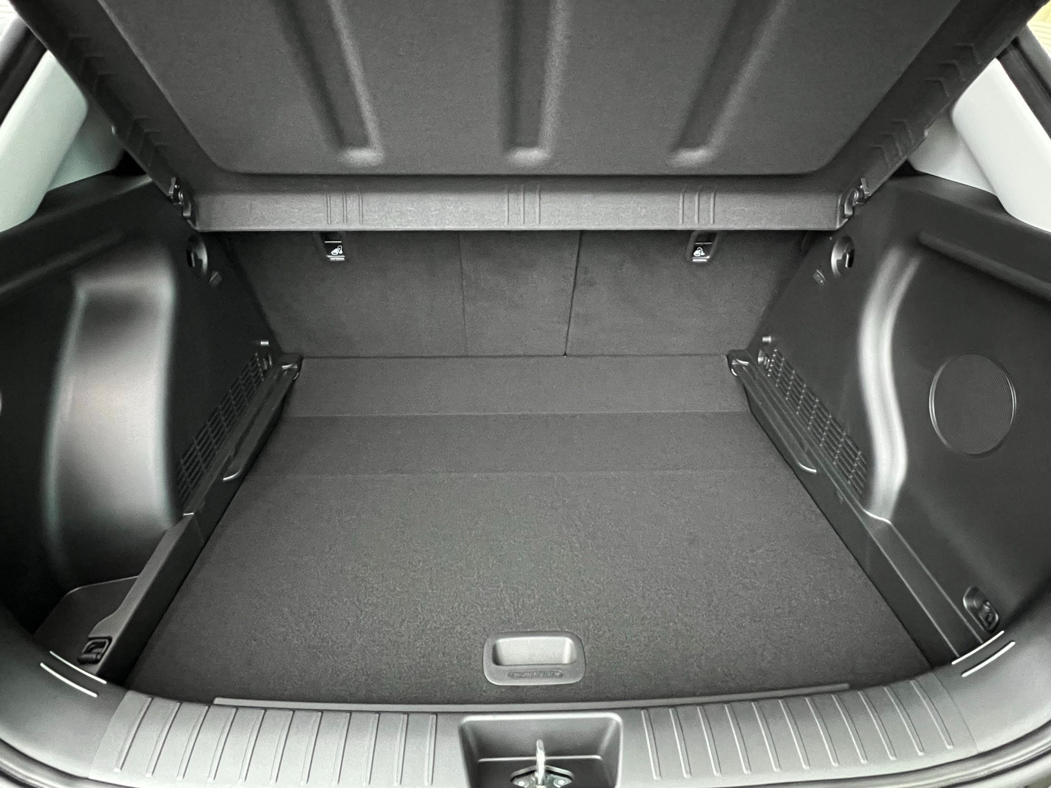 listing desktop thumbnail image 22