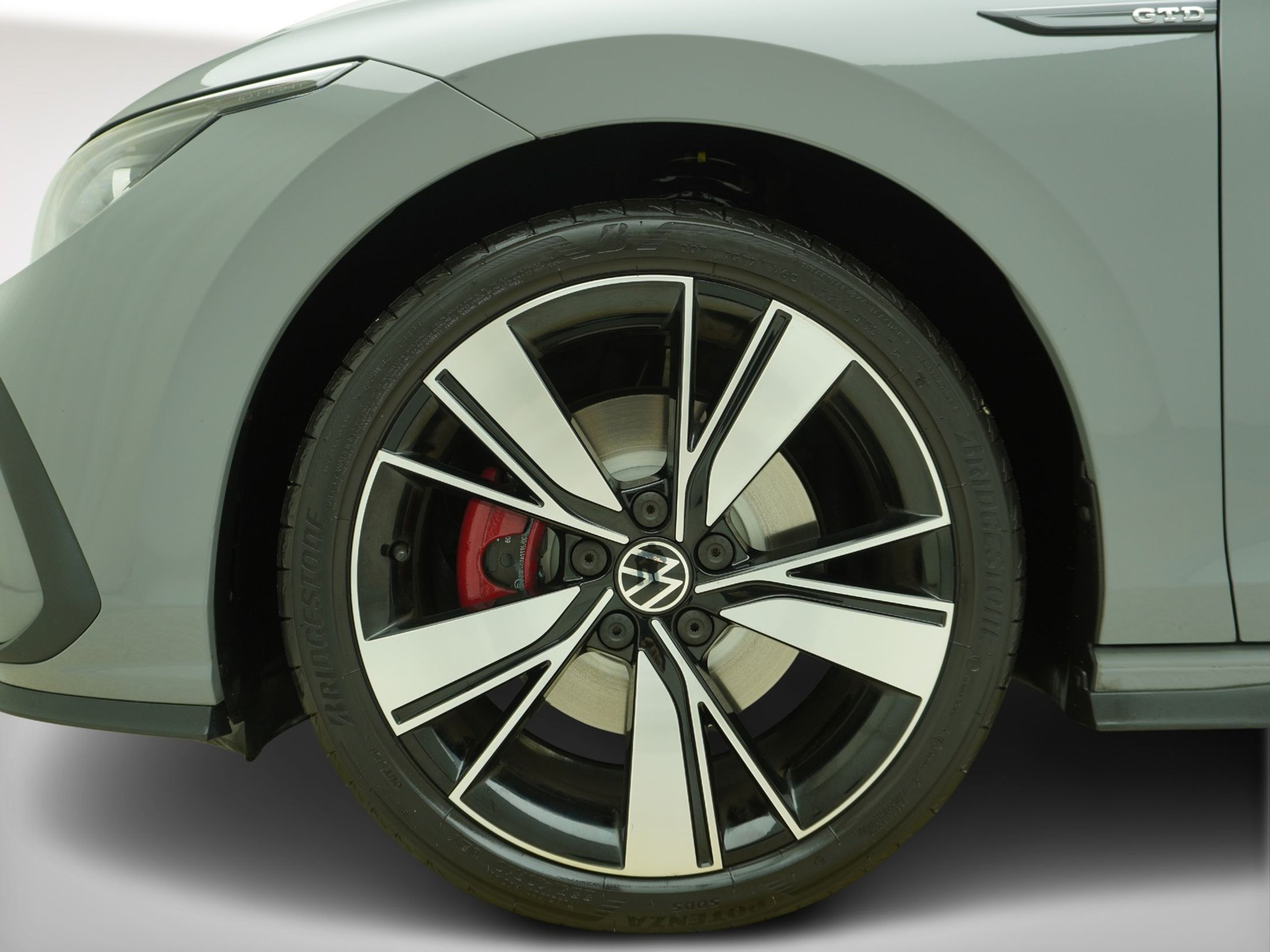 listing desktop thumbnail image 5