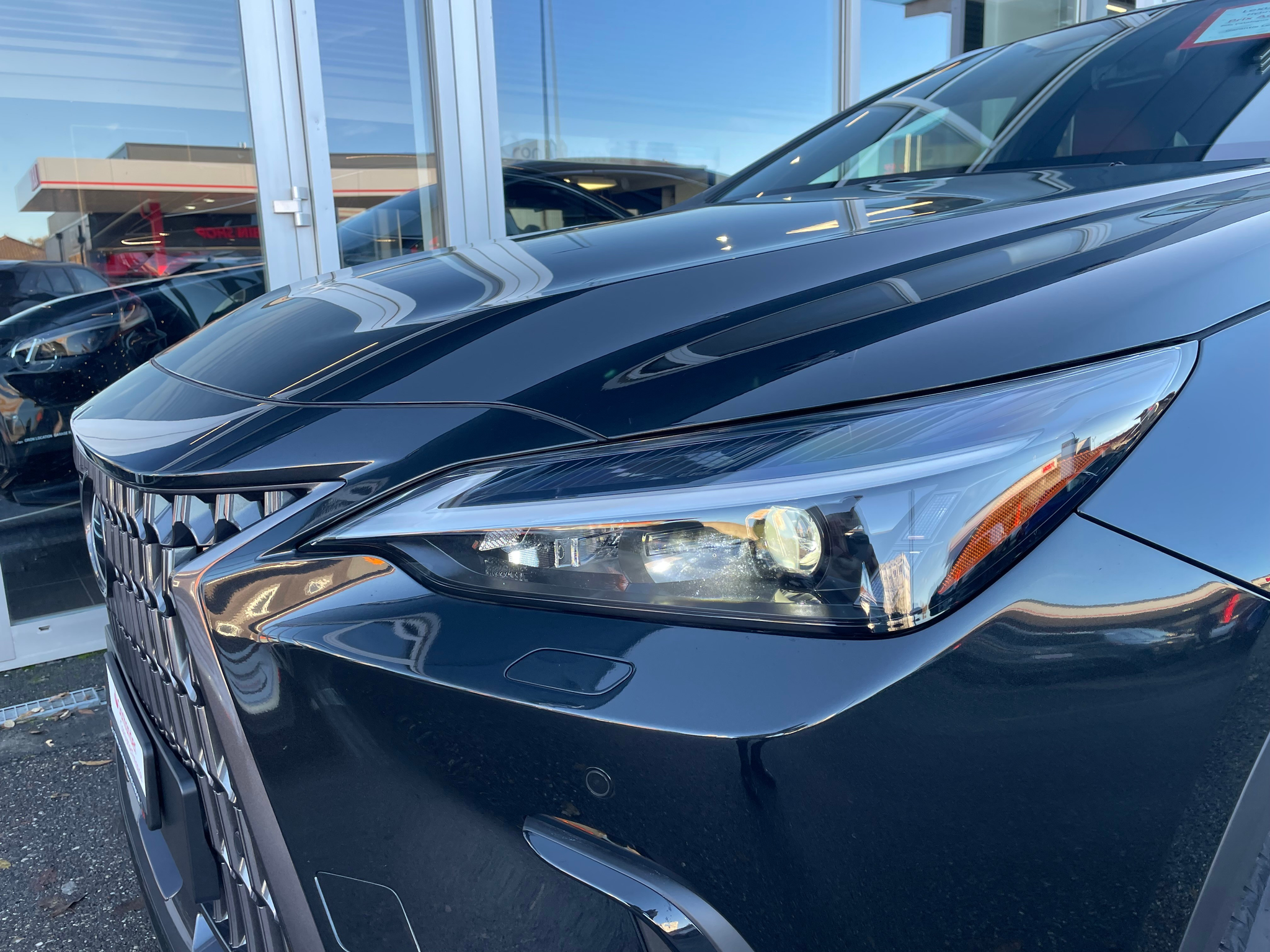 listing desktop thumbnail image 7