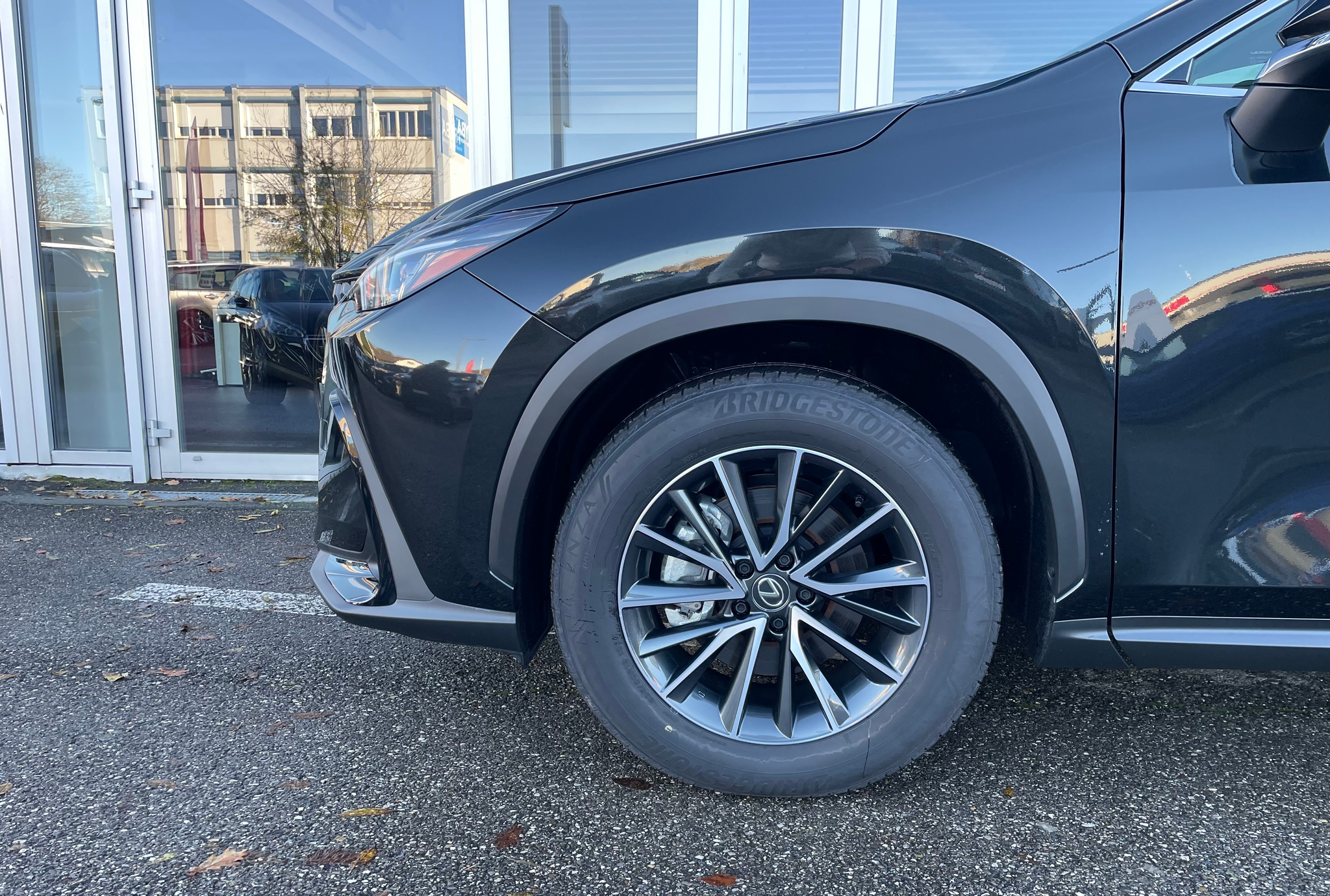 listing desktop thumbnail image 6