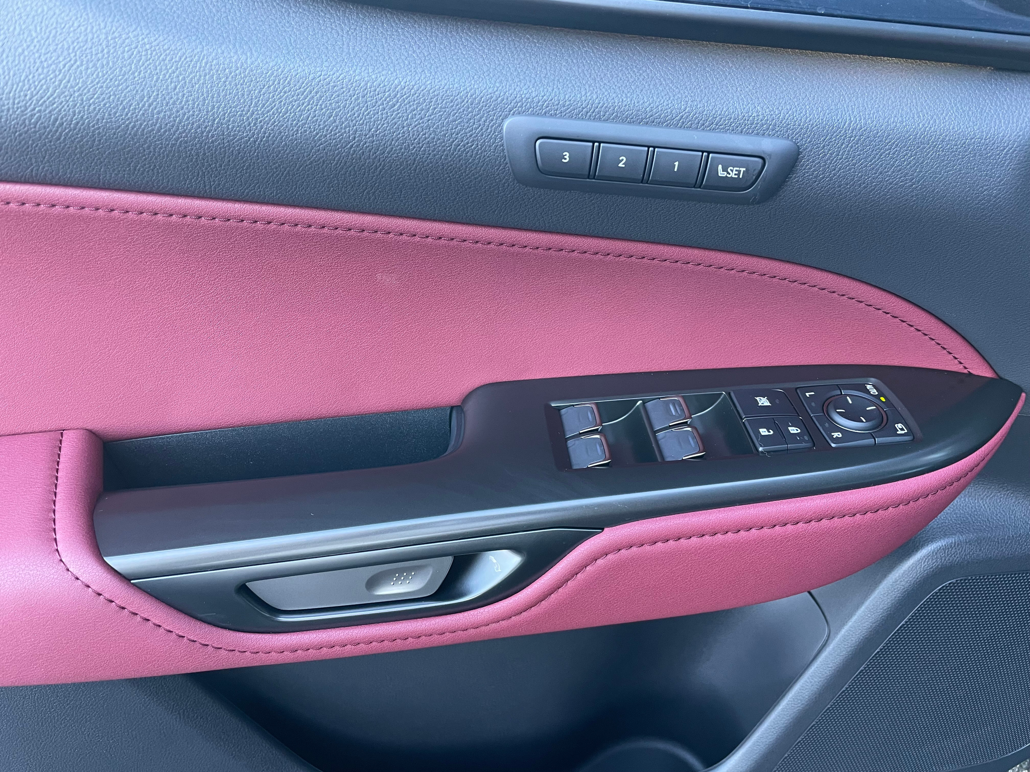 listing desktop thumbnail image 22