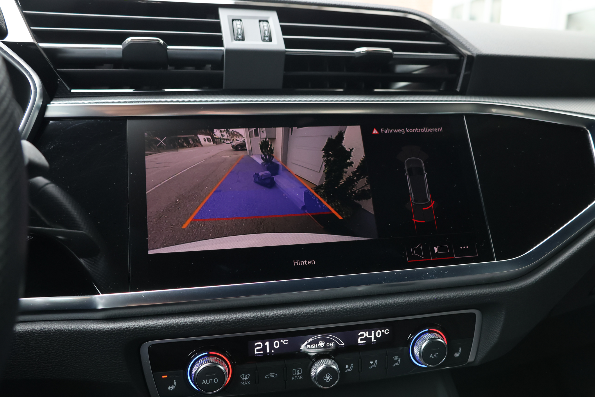 listing desktop thumbnail image 20