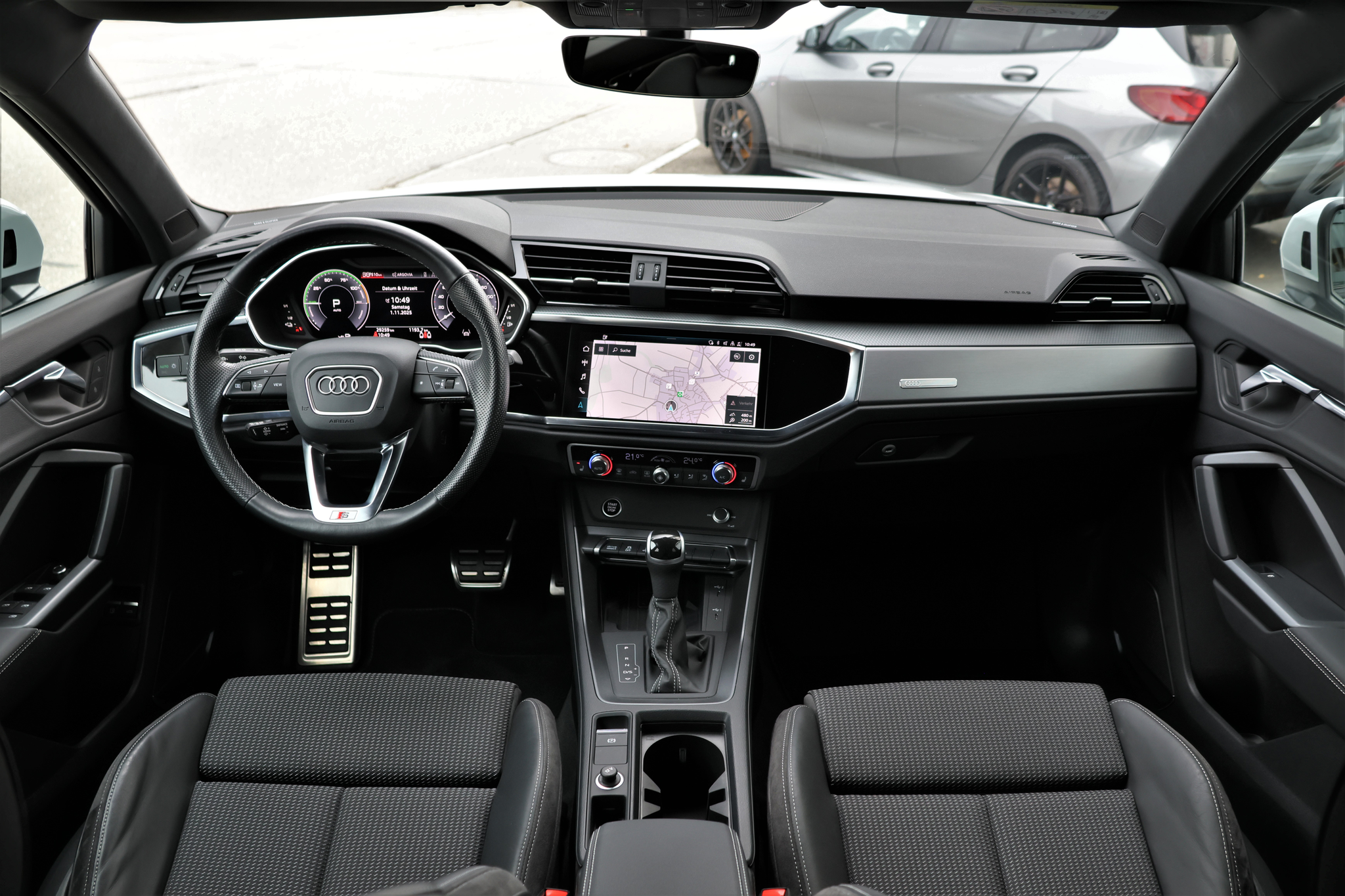 listing desktop thumbnail image 15