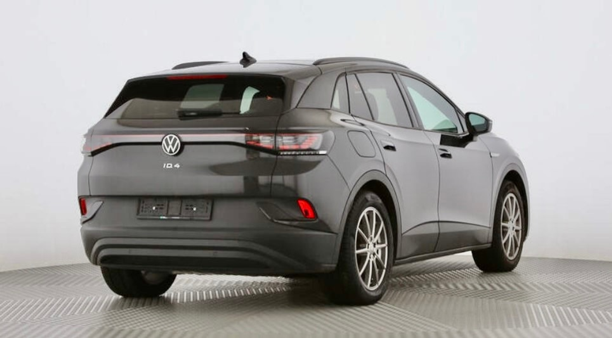 listing desktop thumbnail image 2