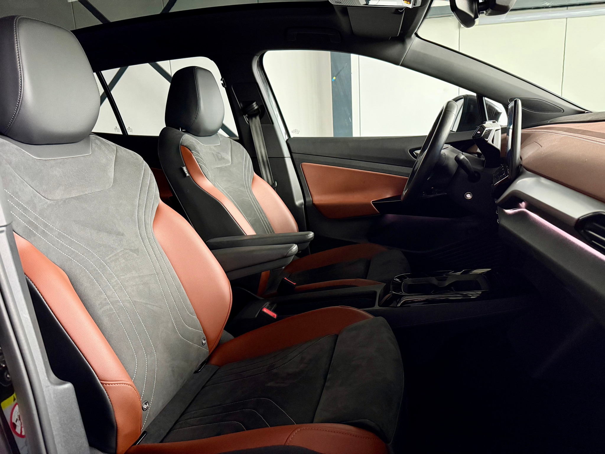 listing desktop thumbnail image 11