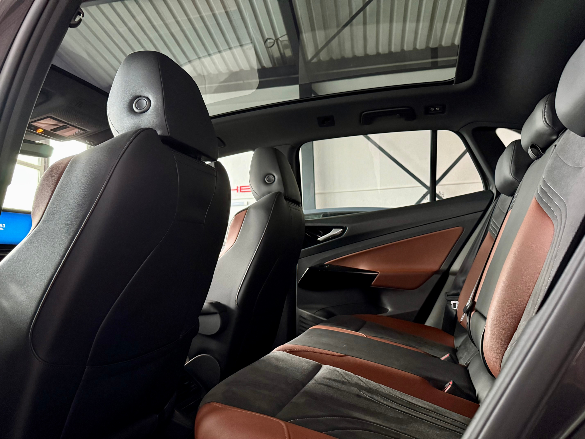 listing desktop thumbnail image 13