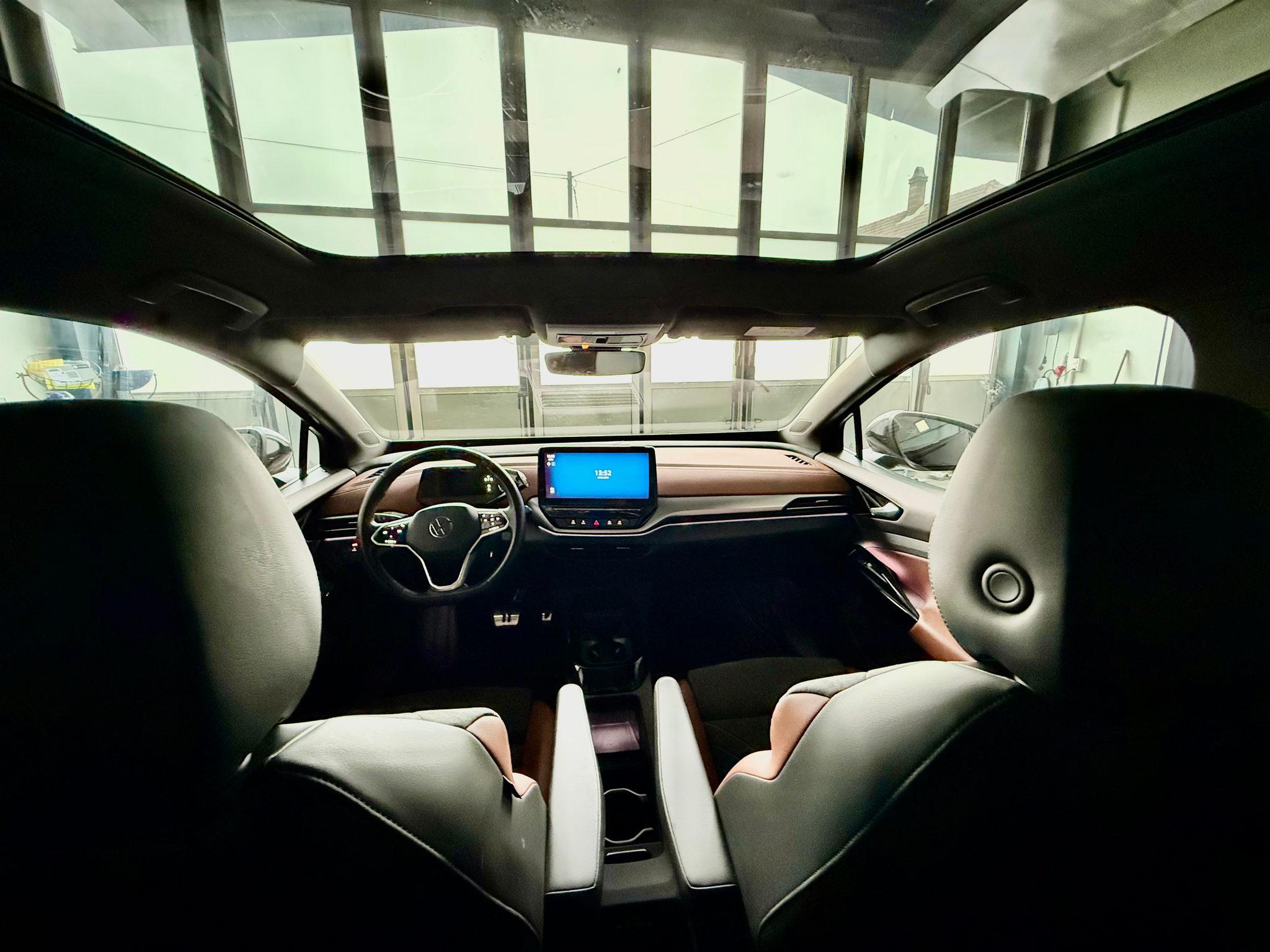 listing desktop thumbnail image 5