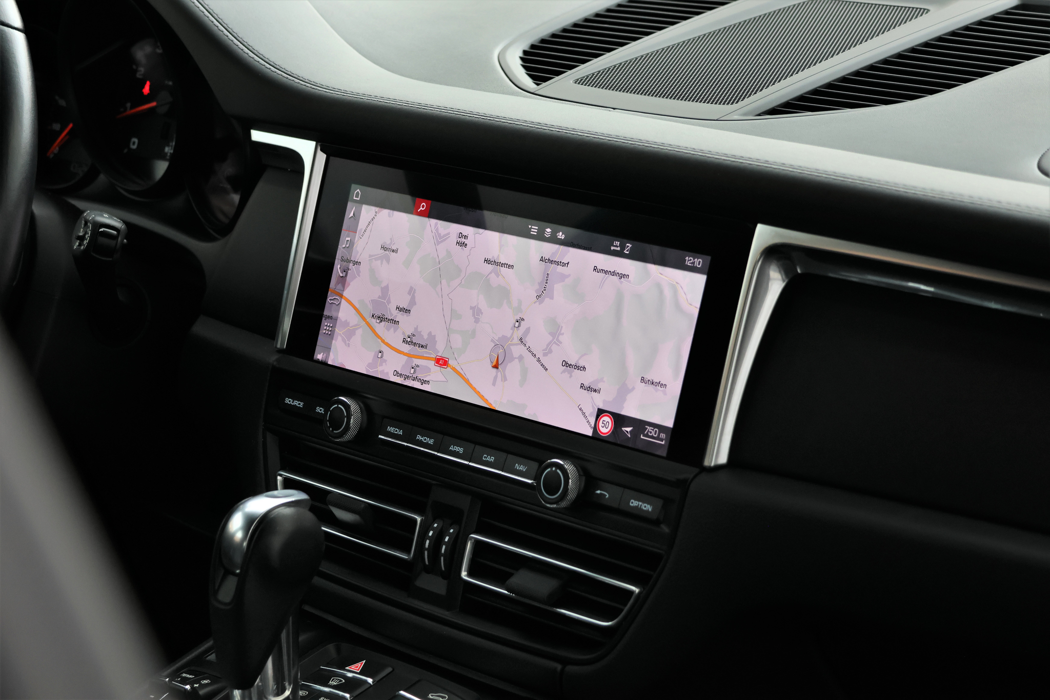 listing desktop thumbnail image 16