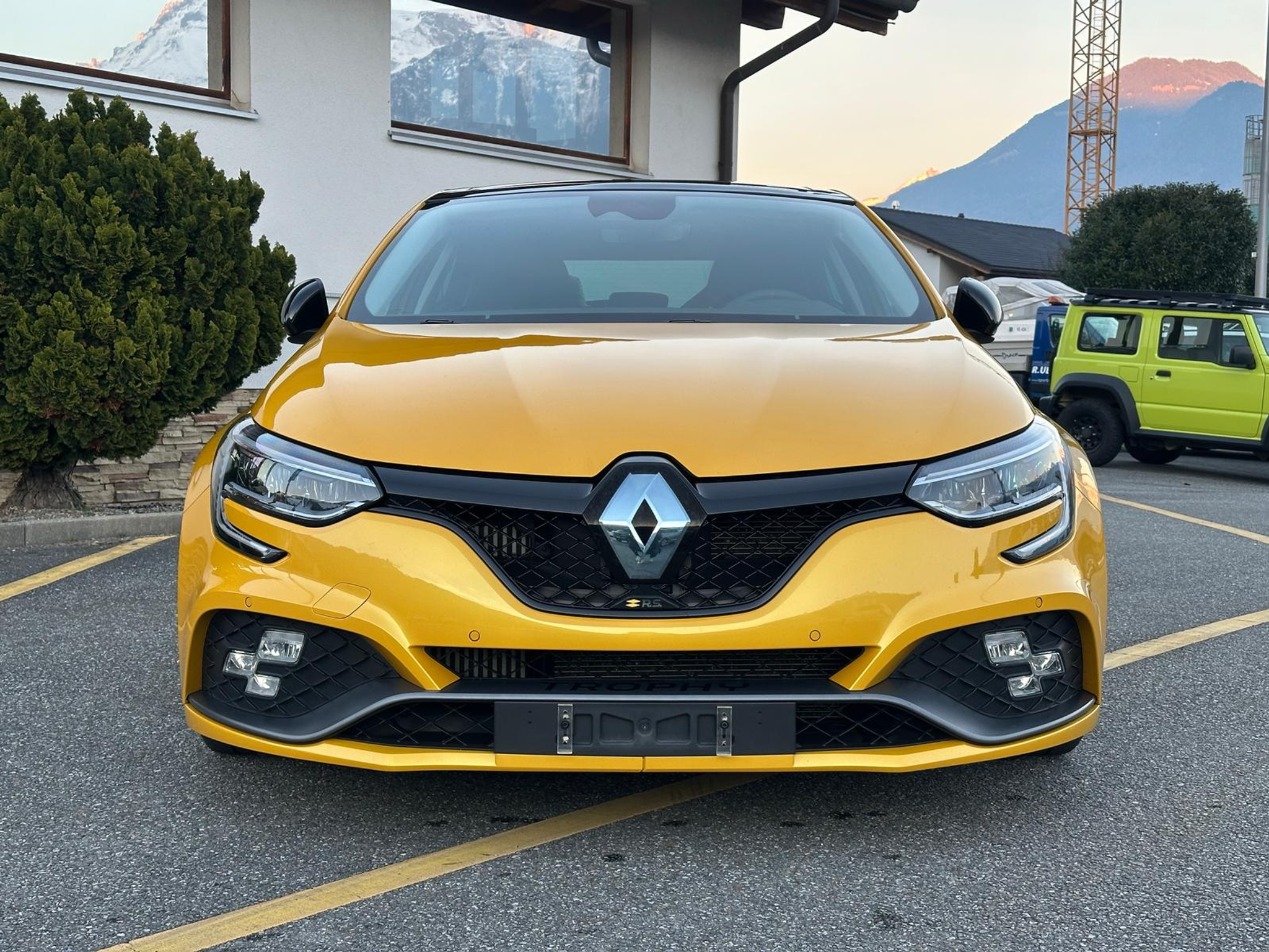 listing desktop thumbnail image 7