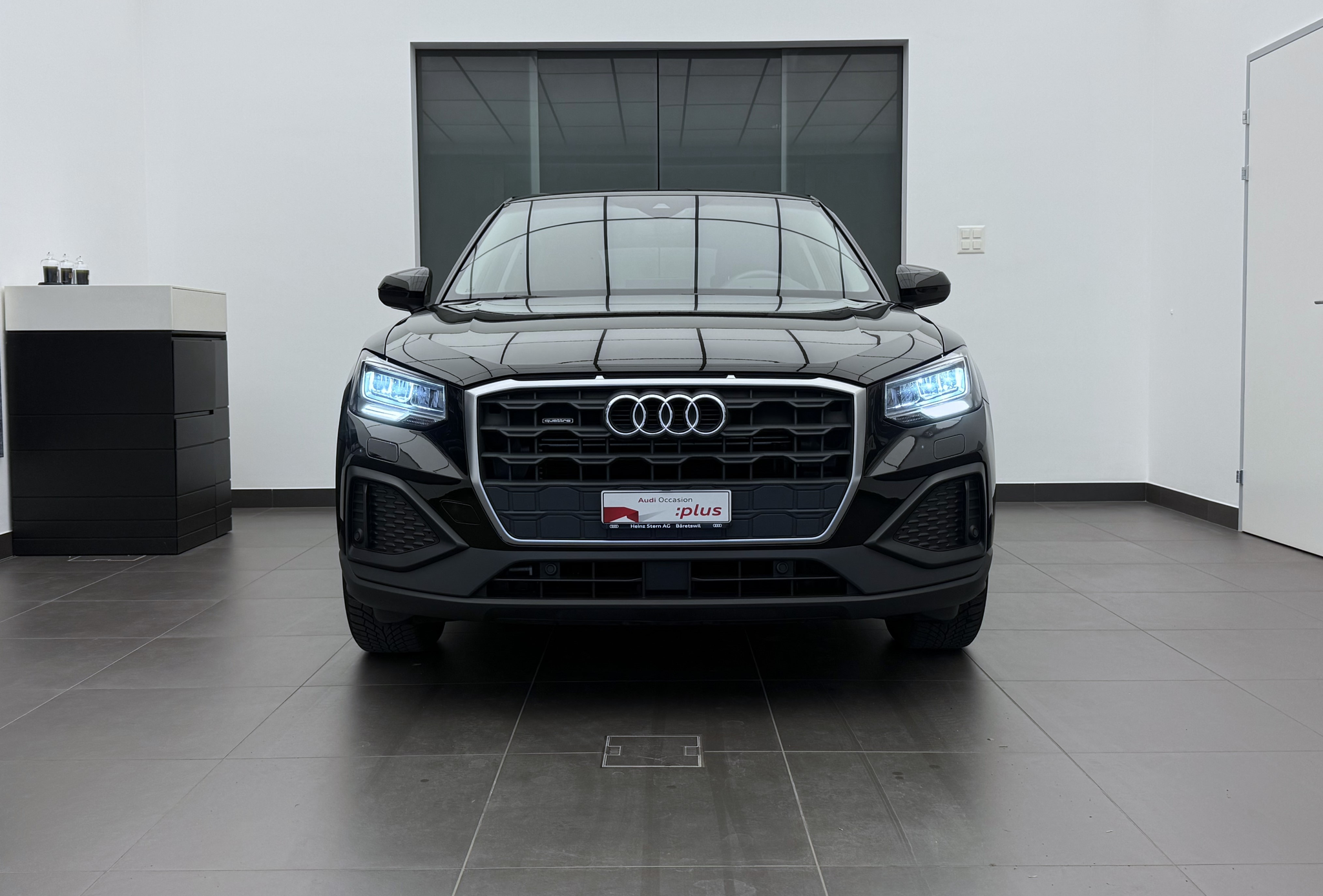 listing desktop thumbnail image 1