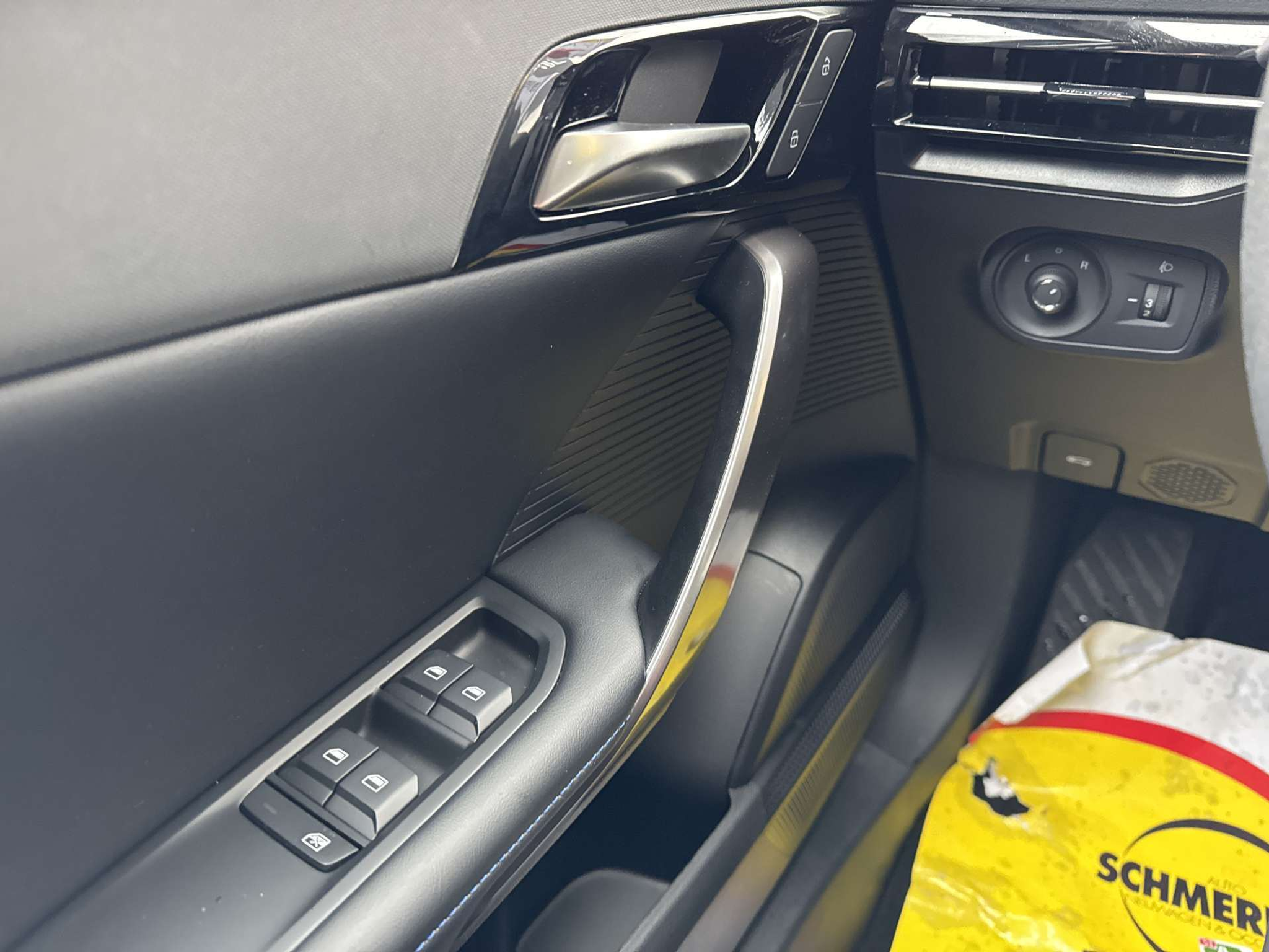 listing desktop thumbnail image 15