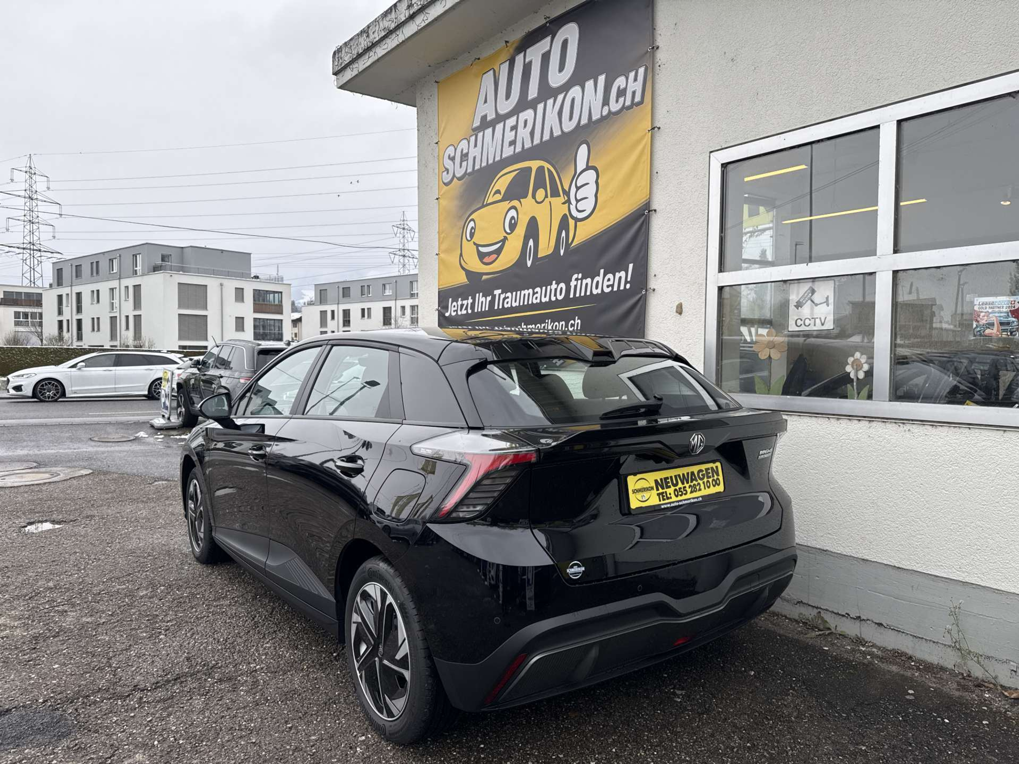 listing desktop thumbnail image 2