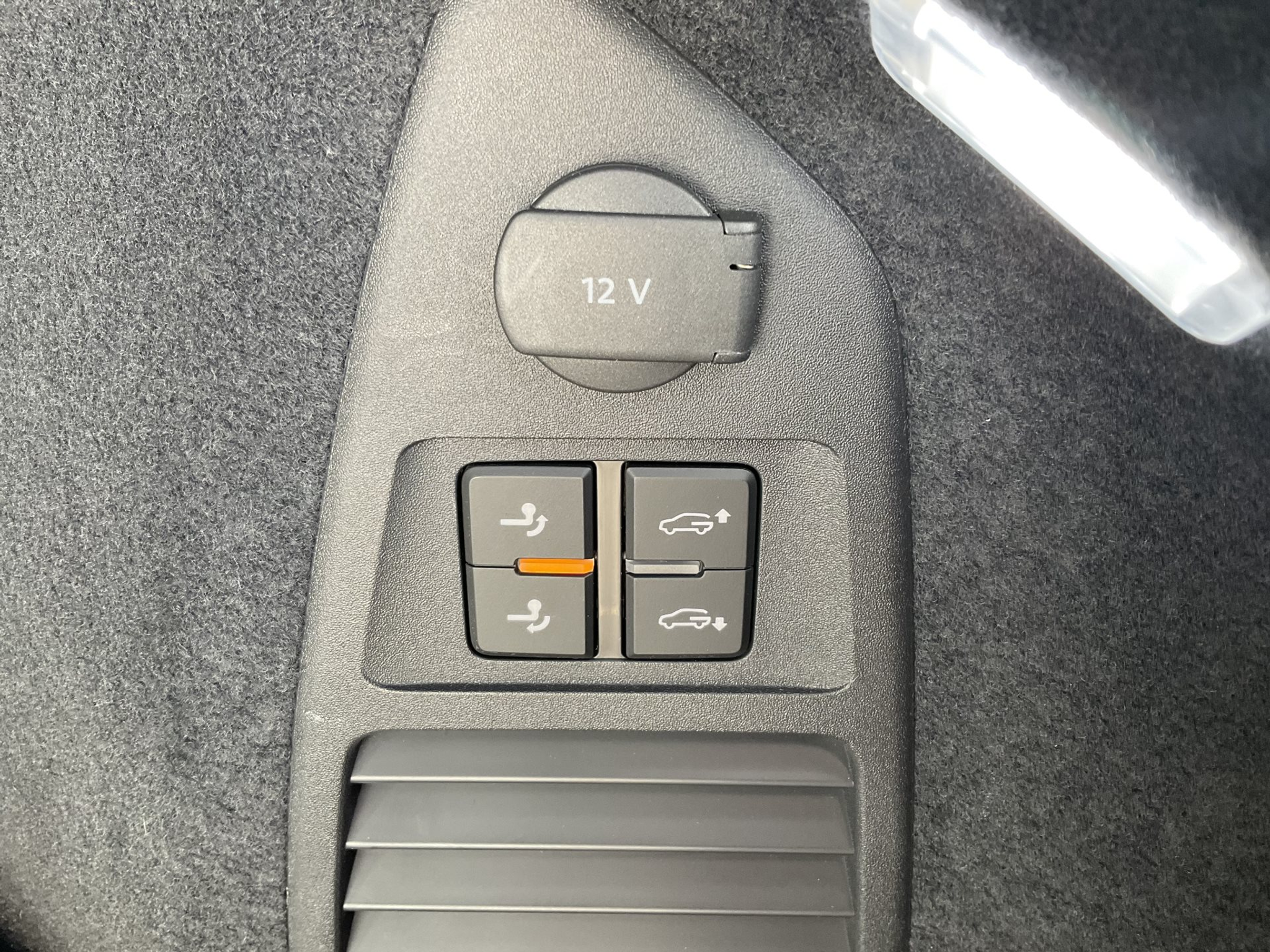 listing desktop thumbnail image 31