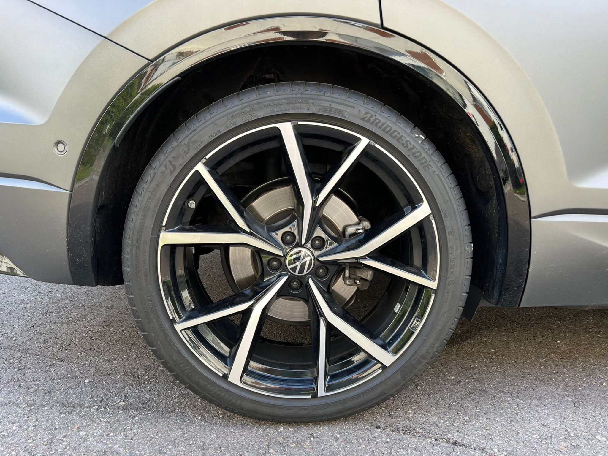 listing desktop thumbnail image 7