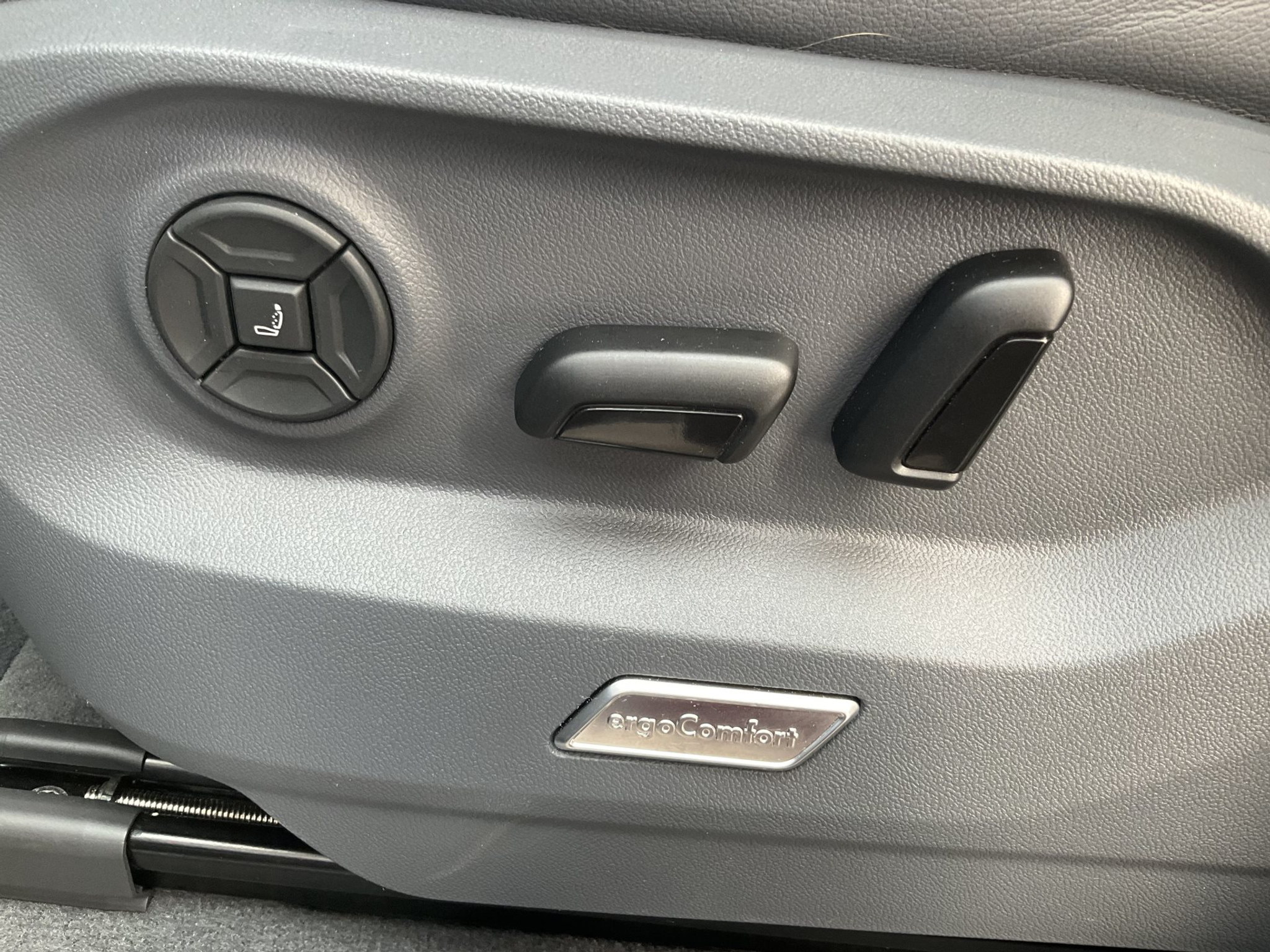 listing desktop thumbnail image 27