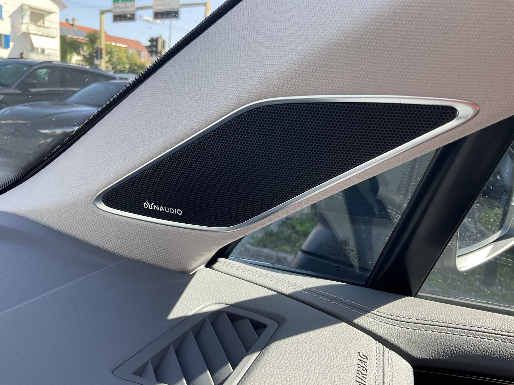 listing desktop thumbnail image 26