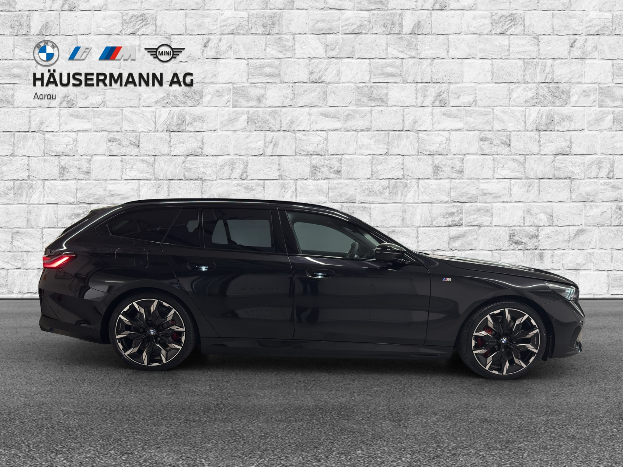 listing desktop thumbnail image 3