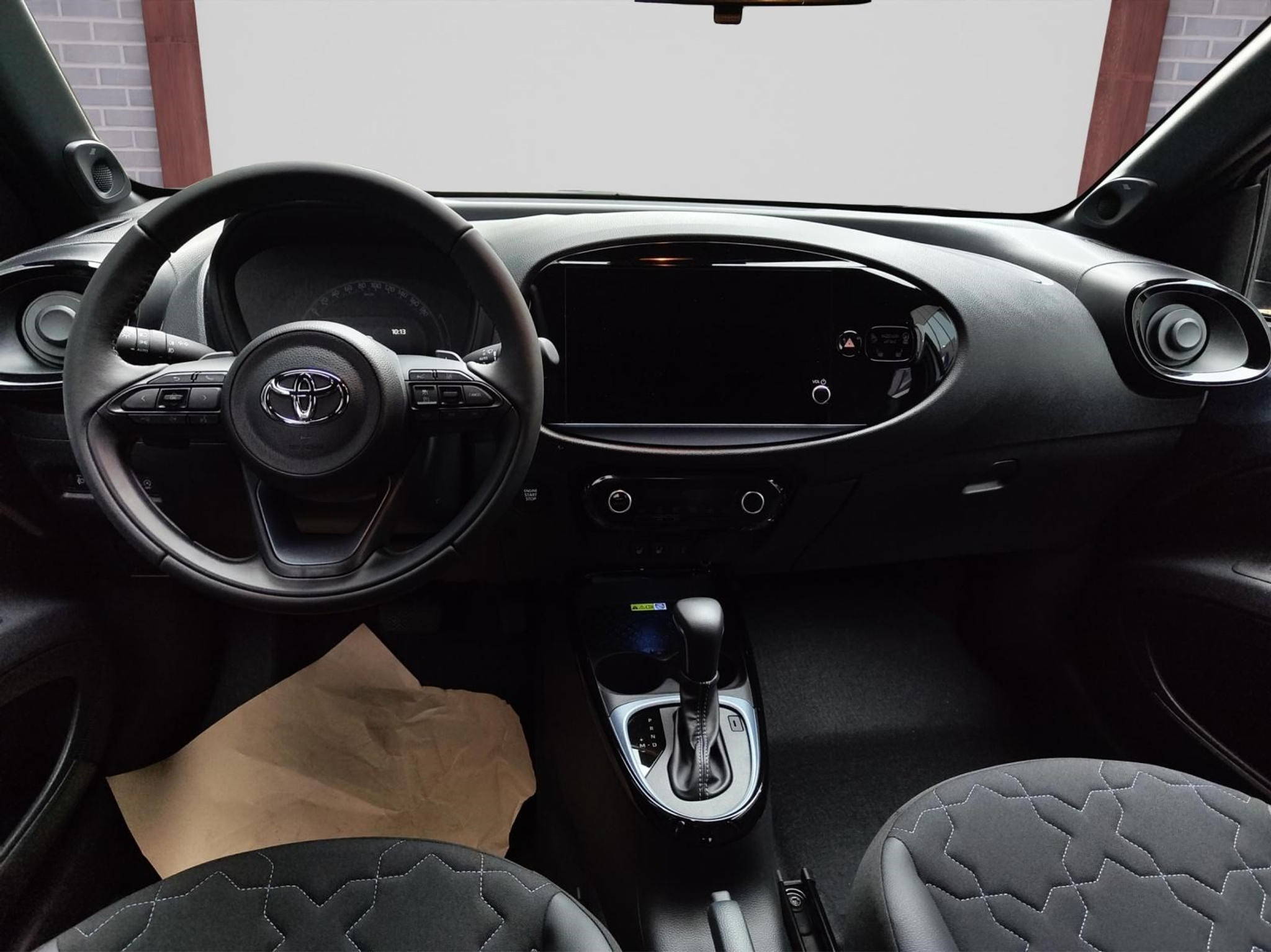 listing desktop thumbnail image 8