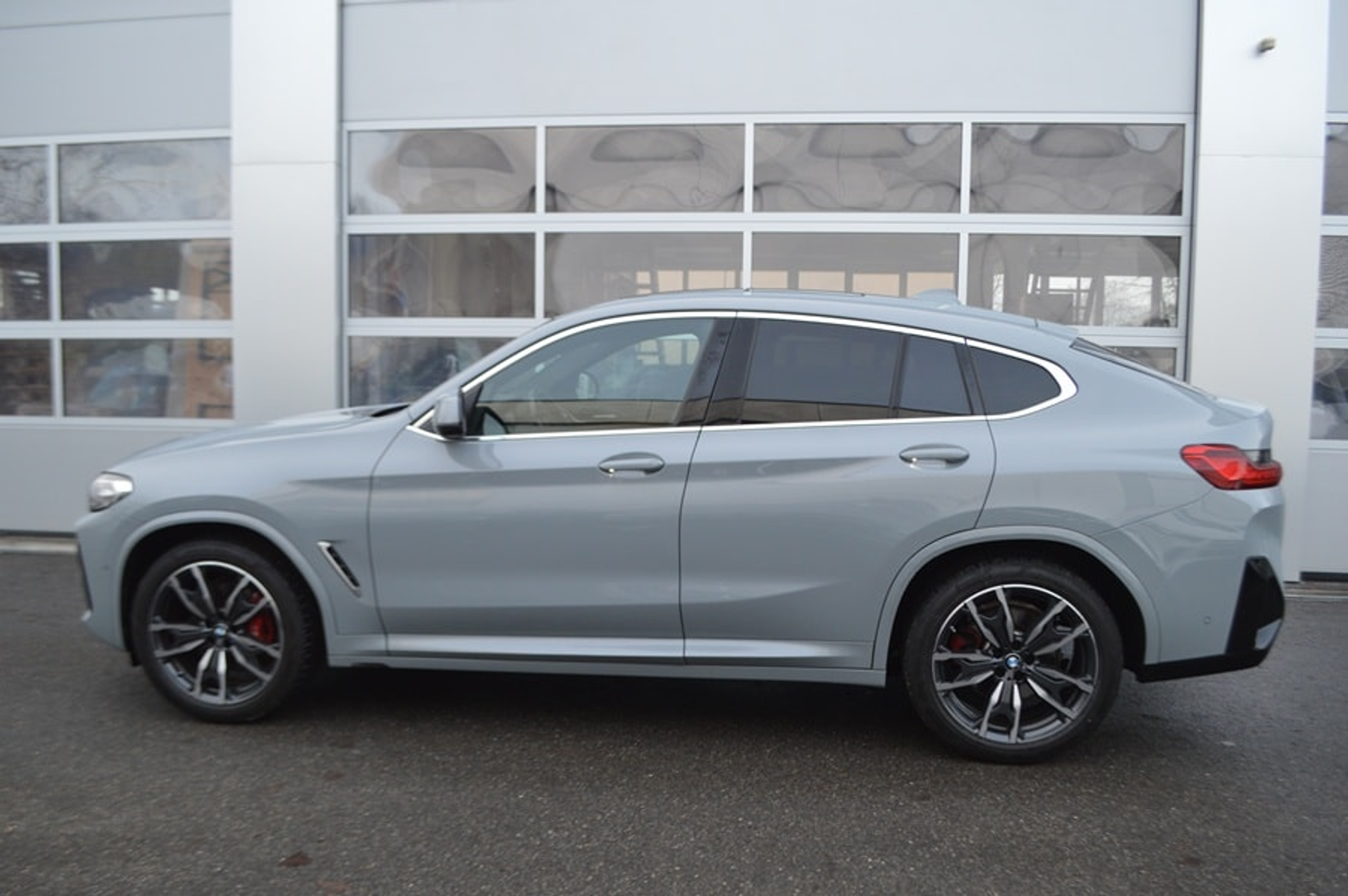 listing desktop thumbnail image 14