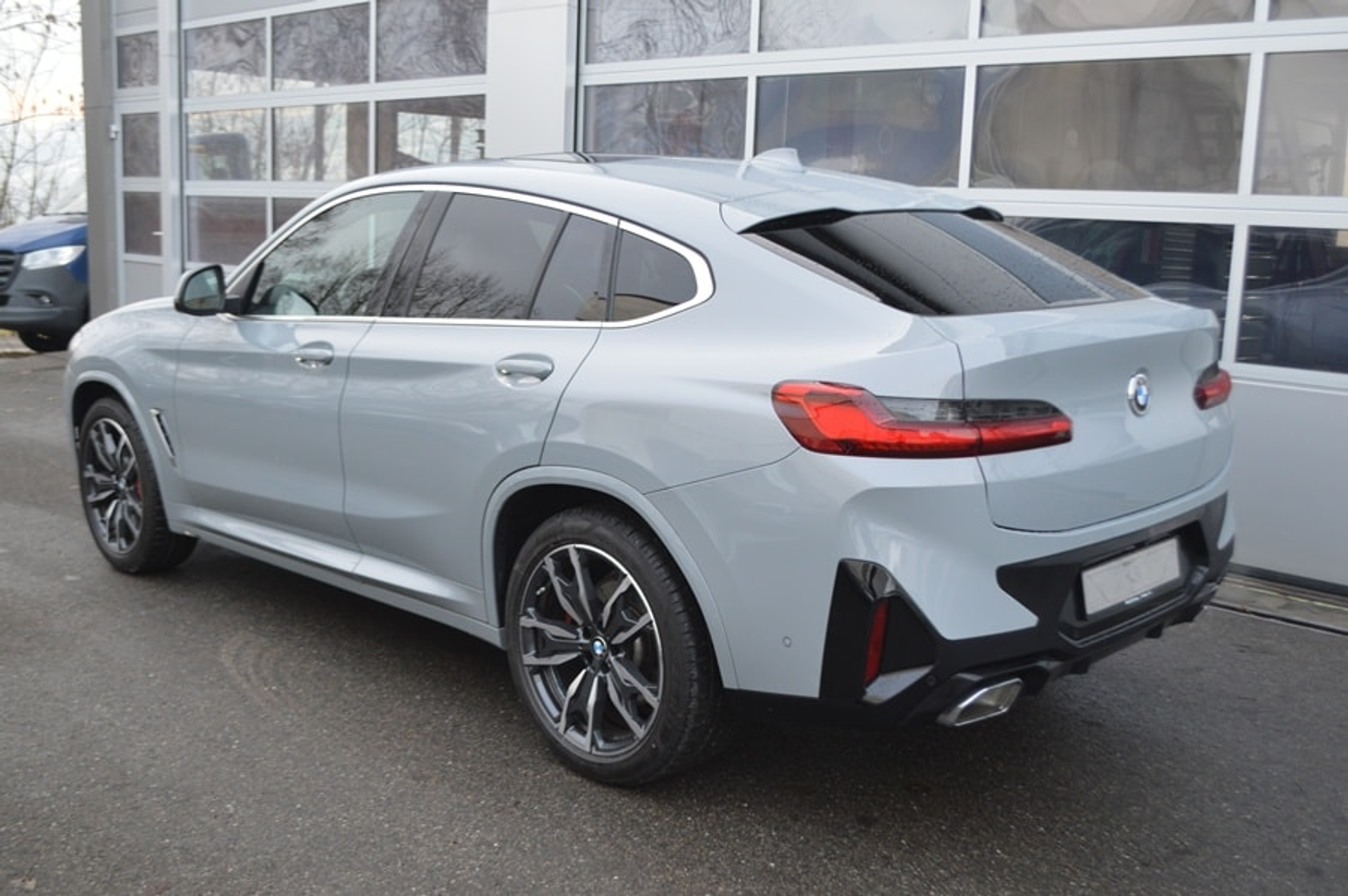 listing desktop thumbnail image 15