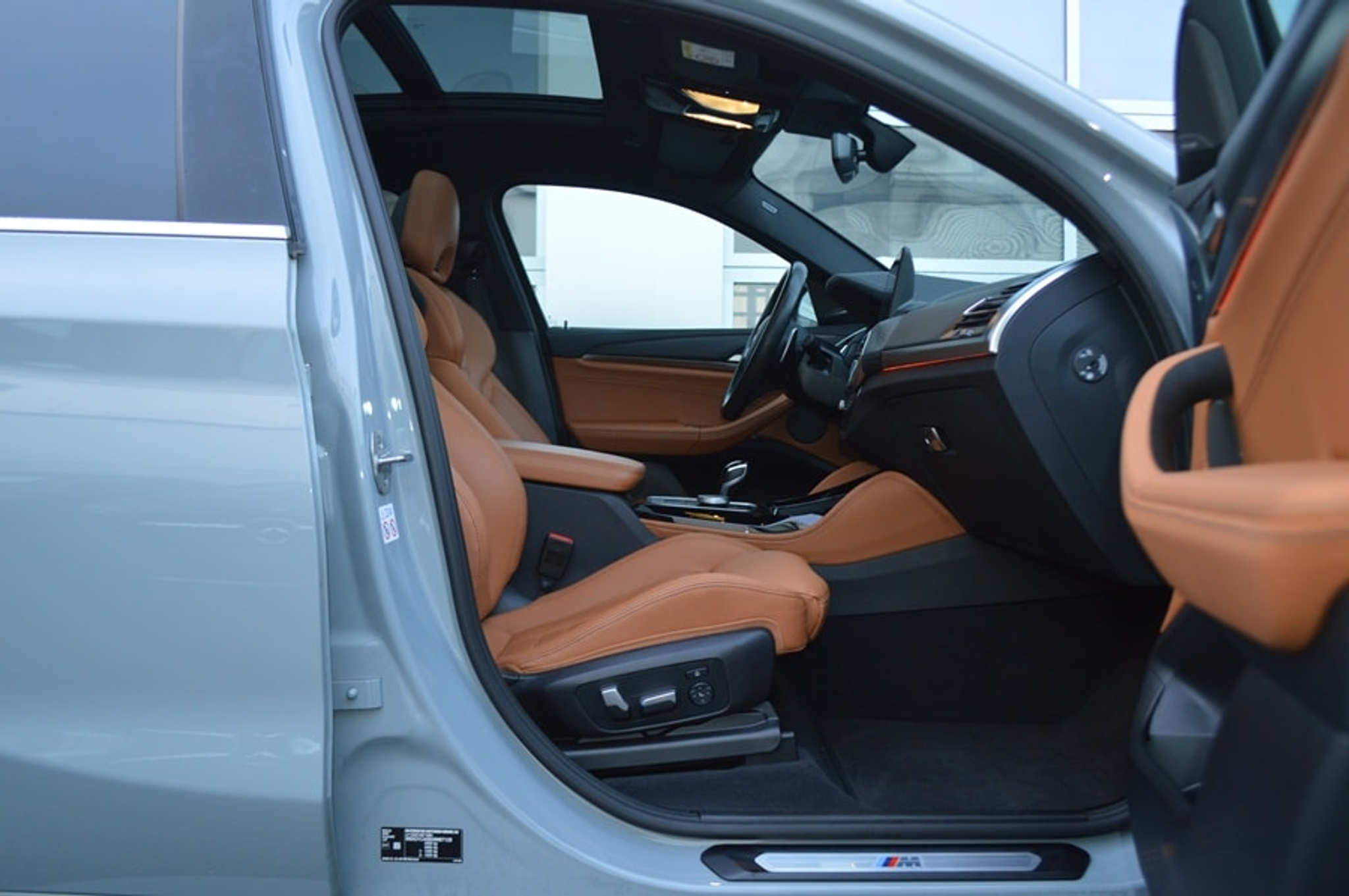 listing desktop thumbnail image 8