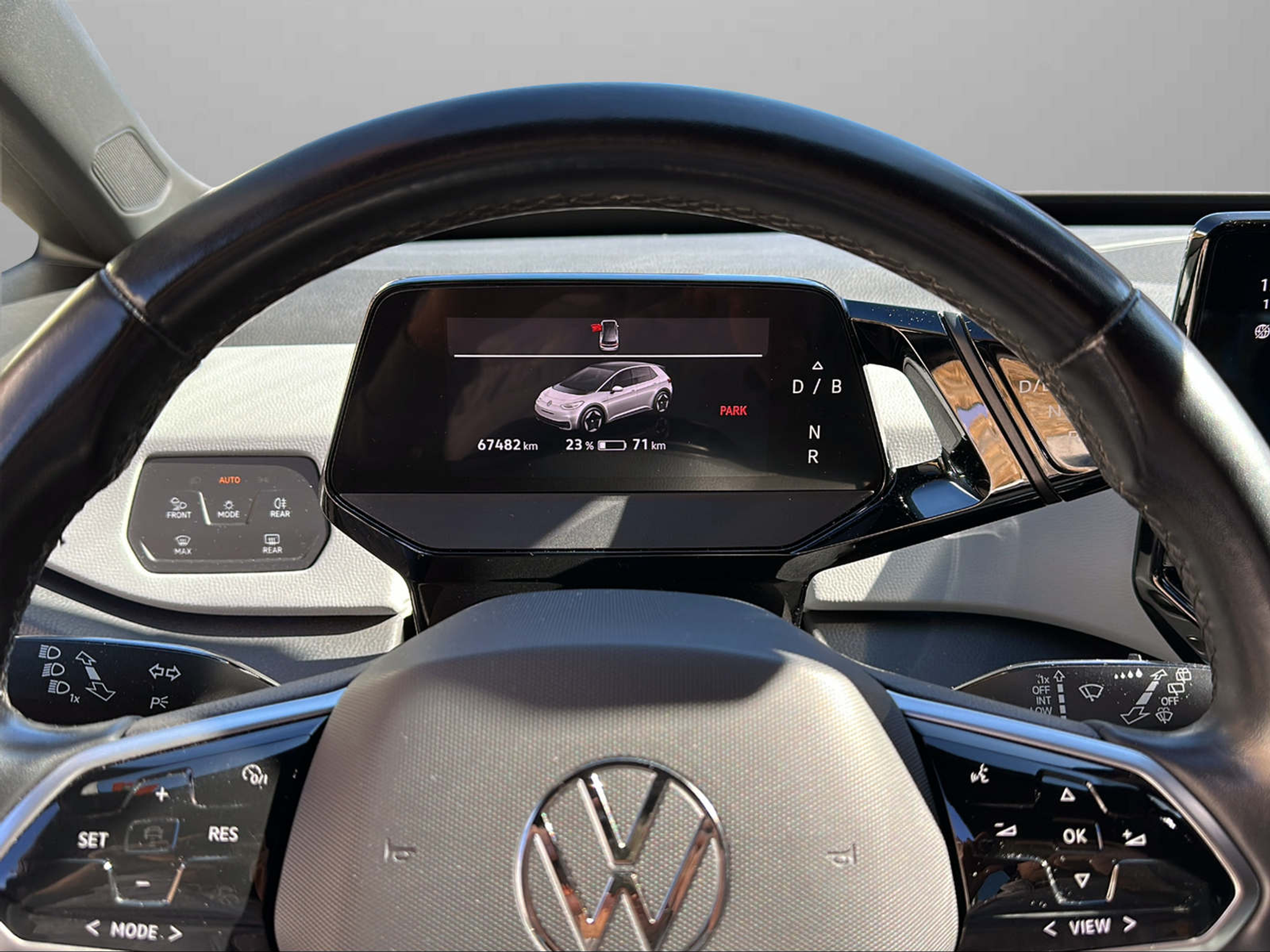 listing desktop thumbnail image 13