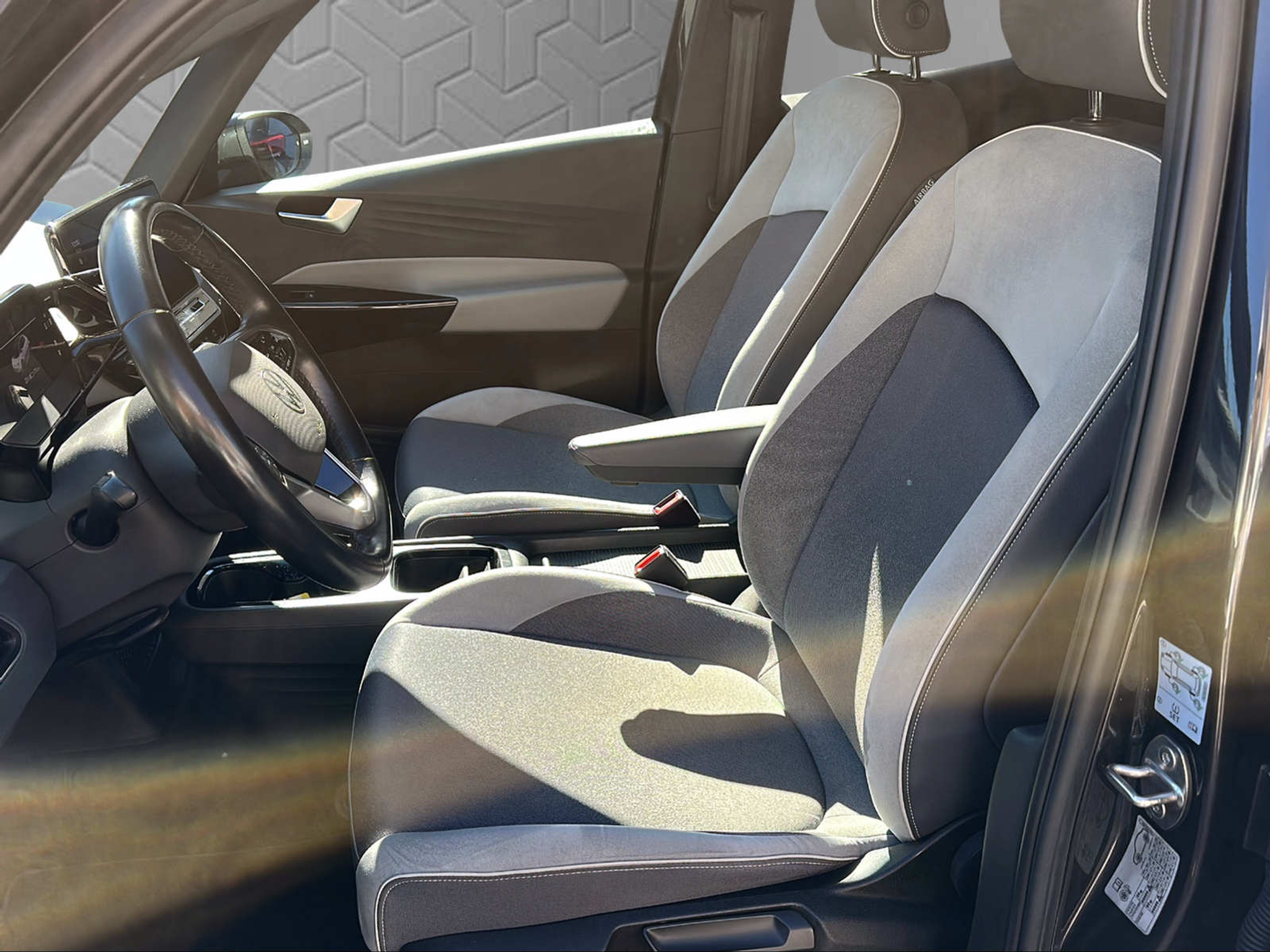 listing desktop thumbnail image 10