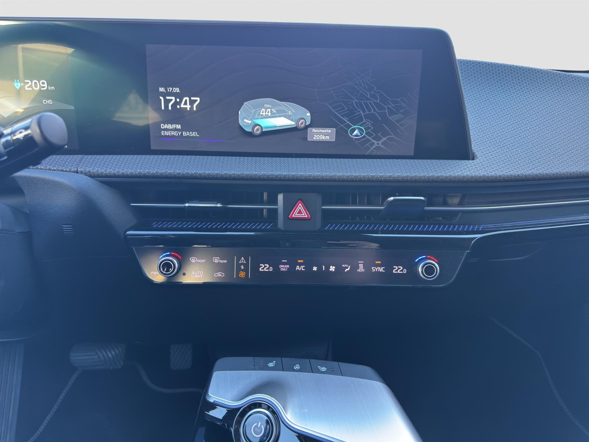 listing desktop thumbnail image 12