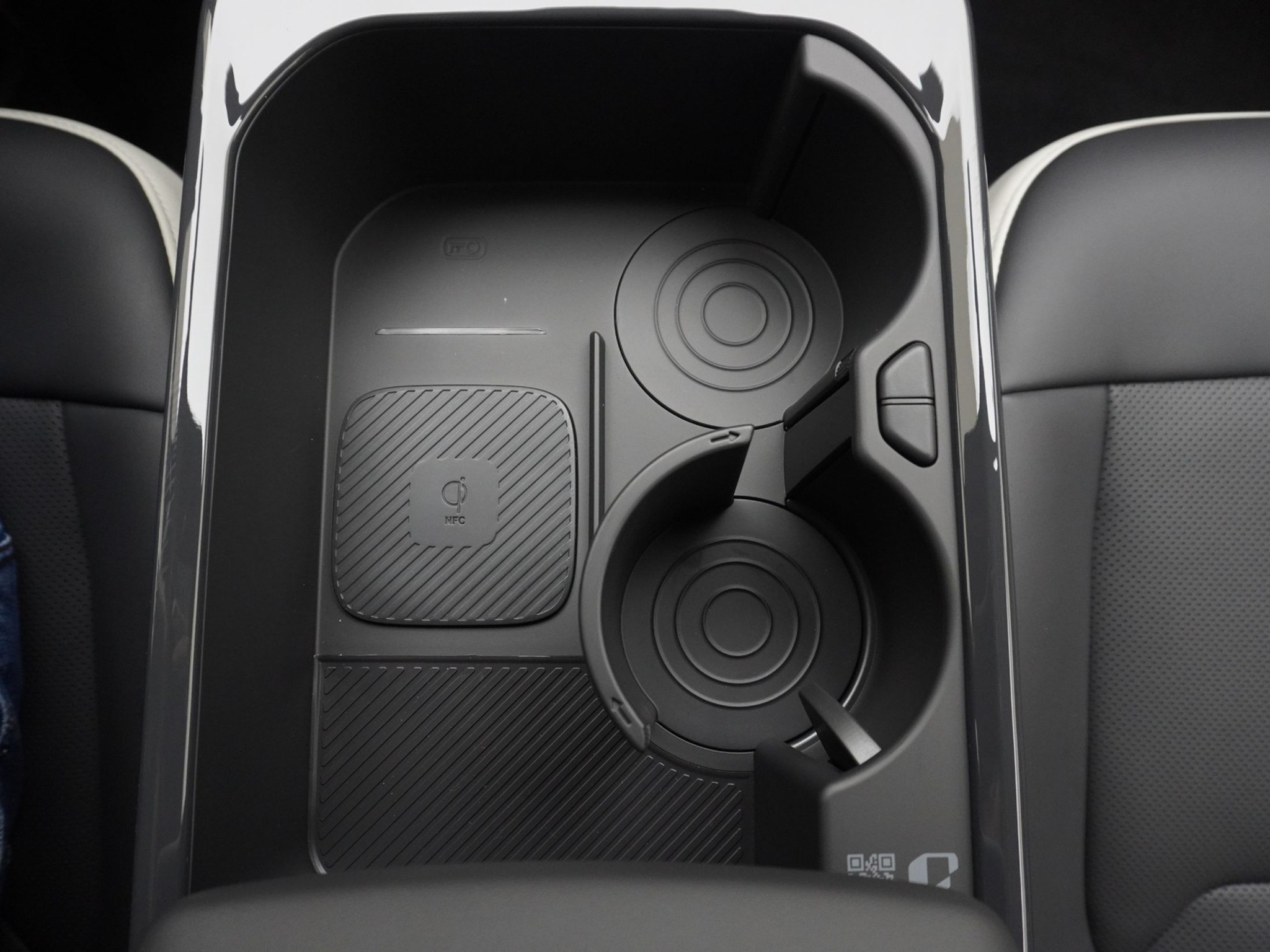 listing desktop thumbnail image 16