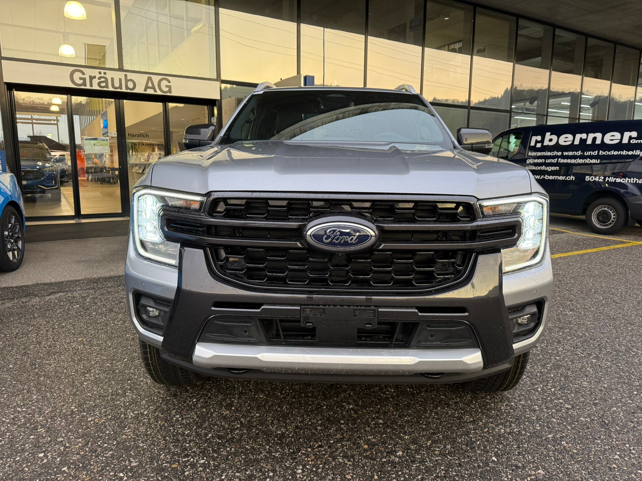 listing desktop thumbnail image 1