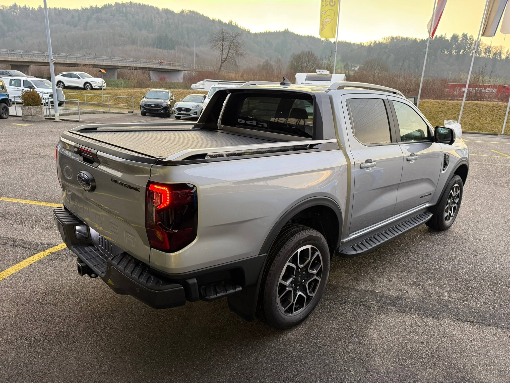 listing desktop thumbnail image 5