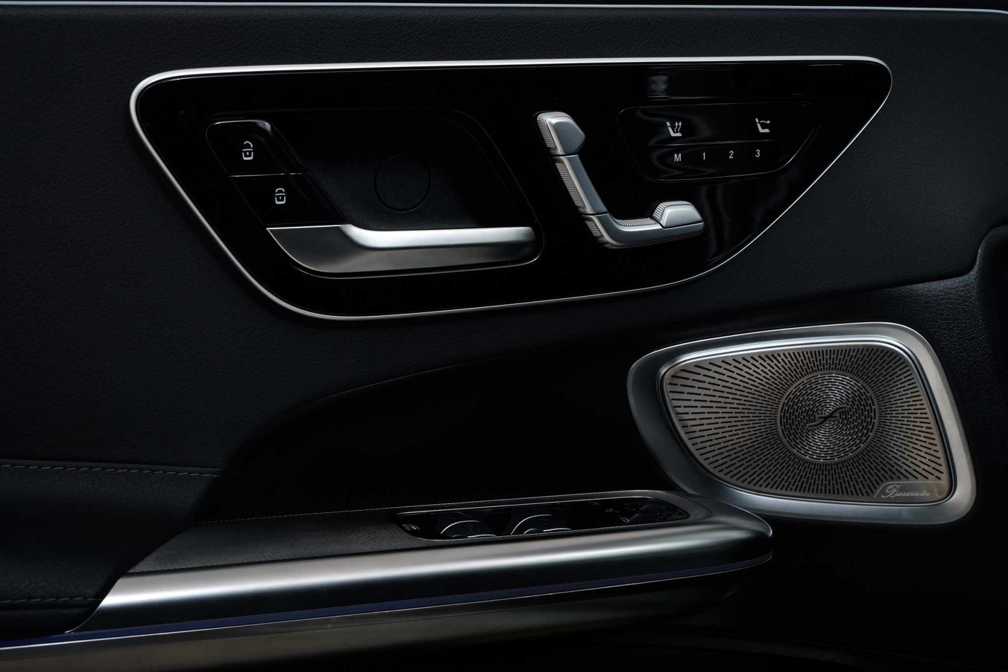 listing desktop thumbnail image 15