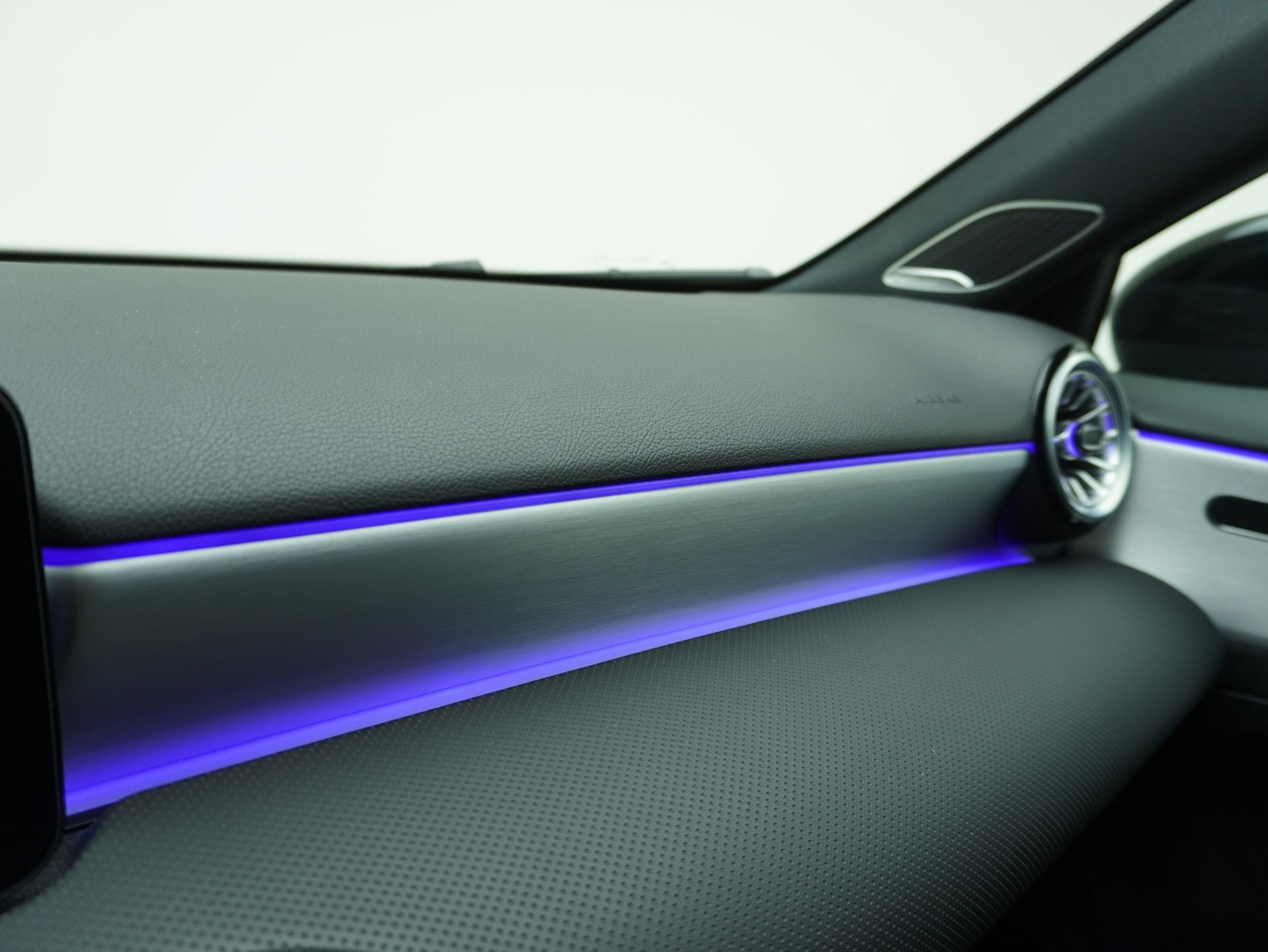 listing desktop thumbnail image 14