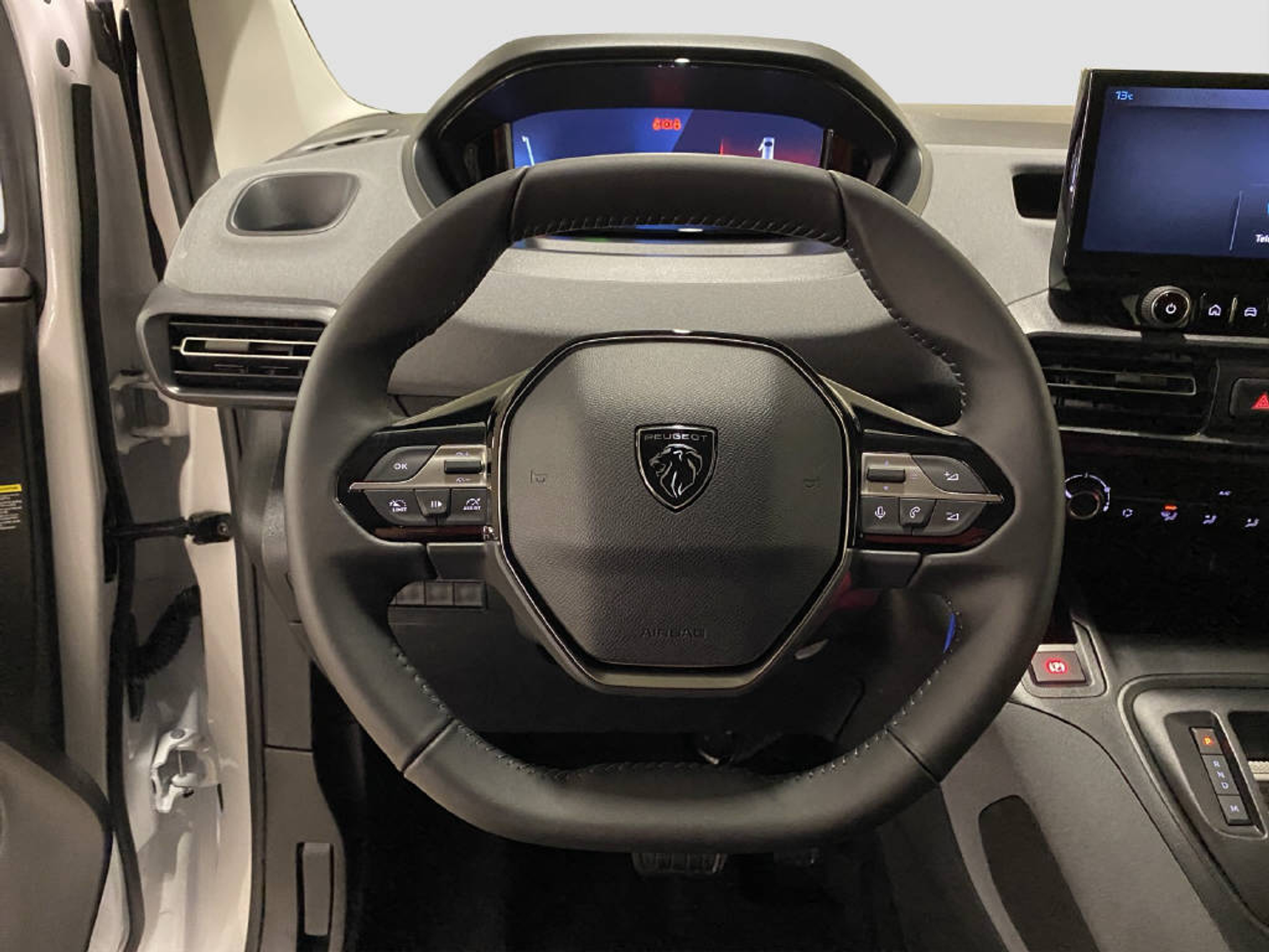 listing desktop thumbnail image 7