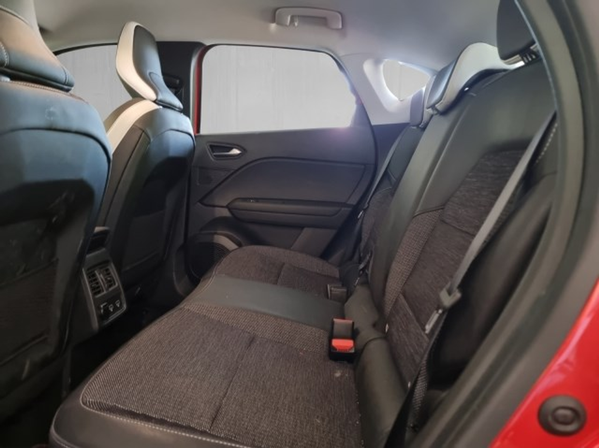 listing desktop thumbnail image 6