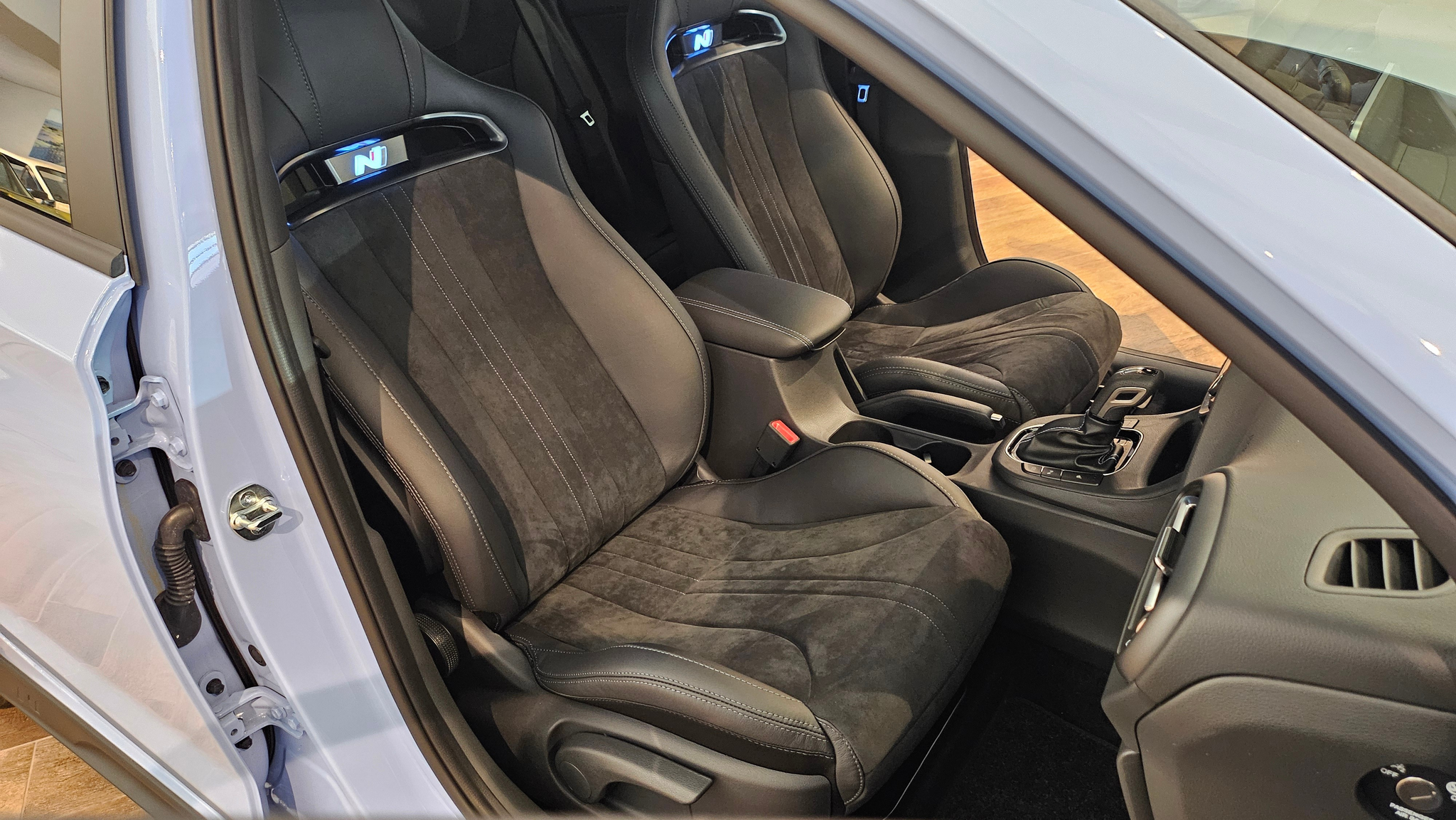 listing desktop thumbnail image 17