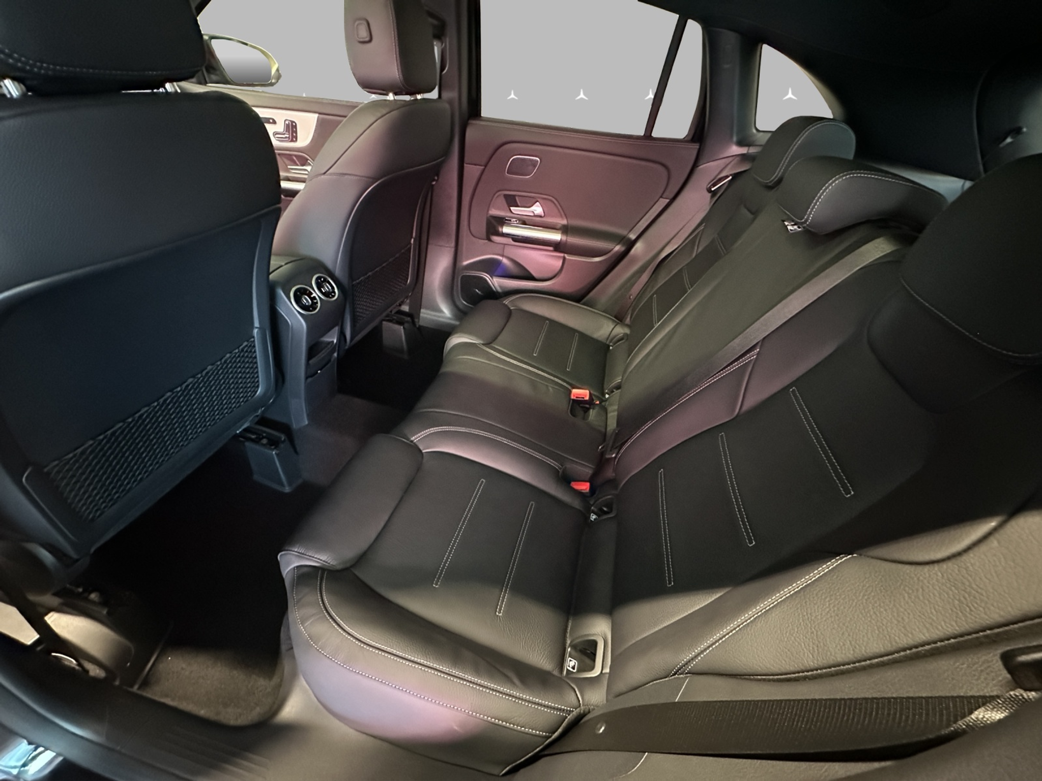 listing desktop thumbnail image 10