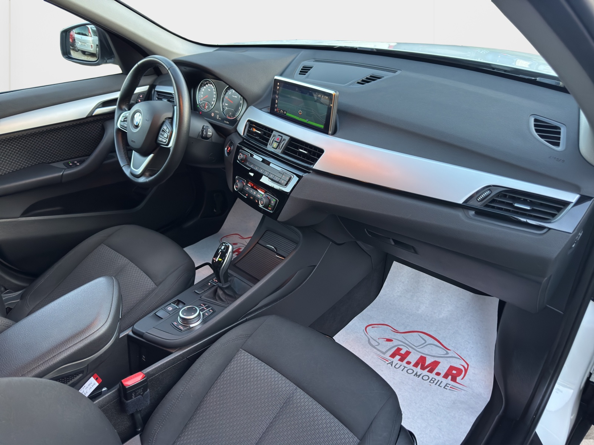 listing desktop thumbnail image 10