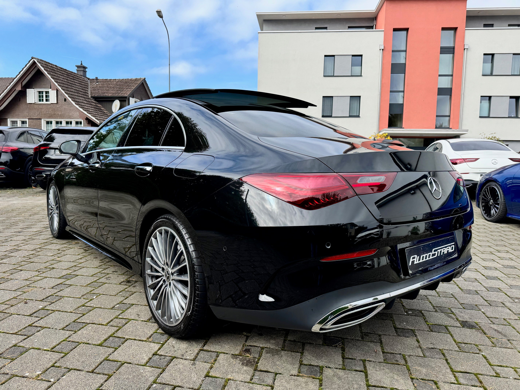 listing desktop thumbnail image 5