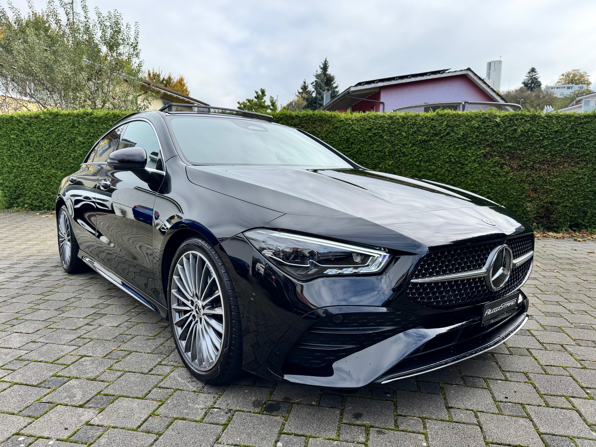 listing desktop thumbnail image 2