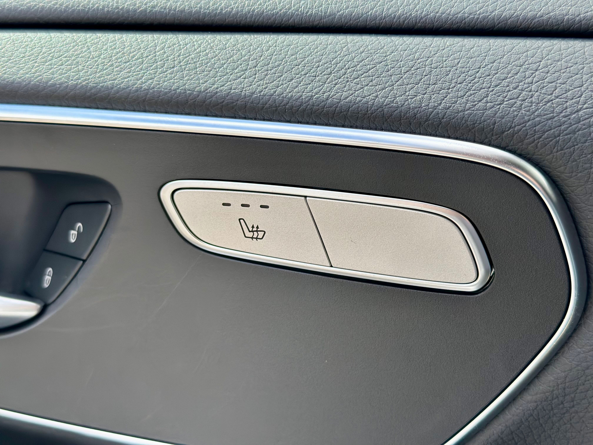 listing desktop thumbnail image 13