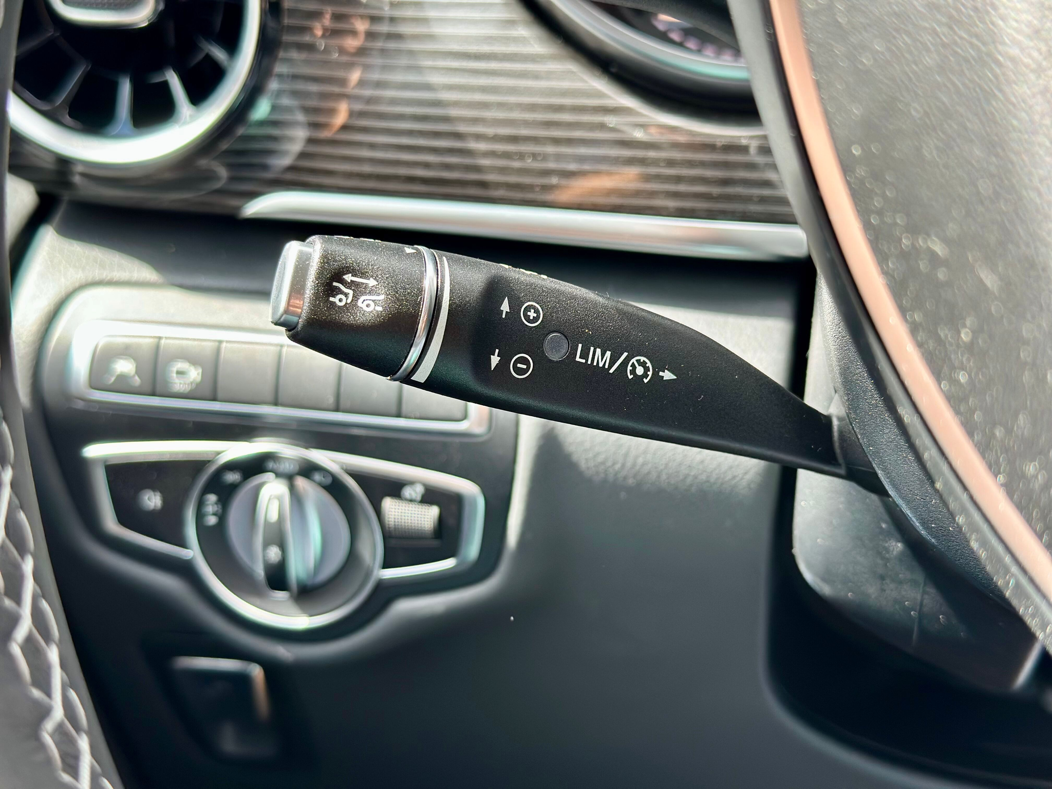 listing desktop thumbnail image 12